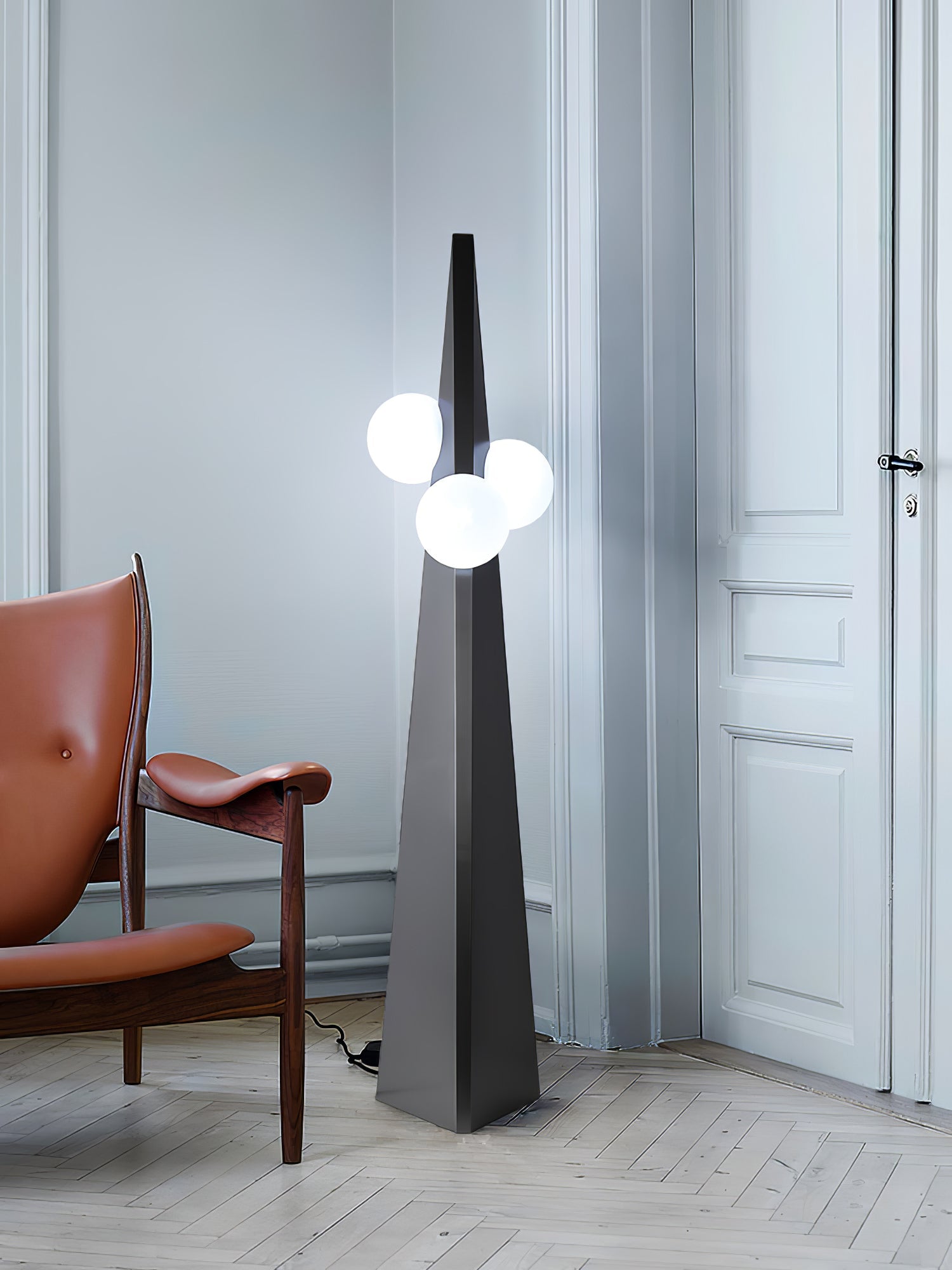 Lymarora Sculptural Metal Floor Lamp - Blowlighting