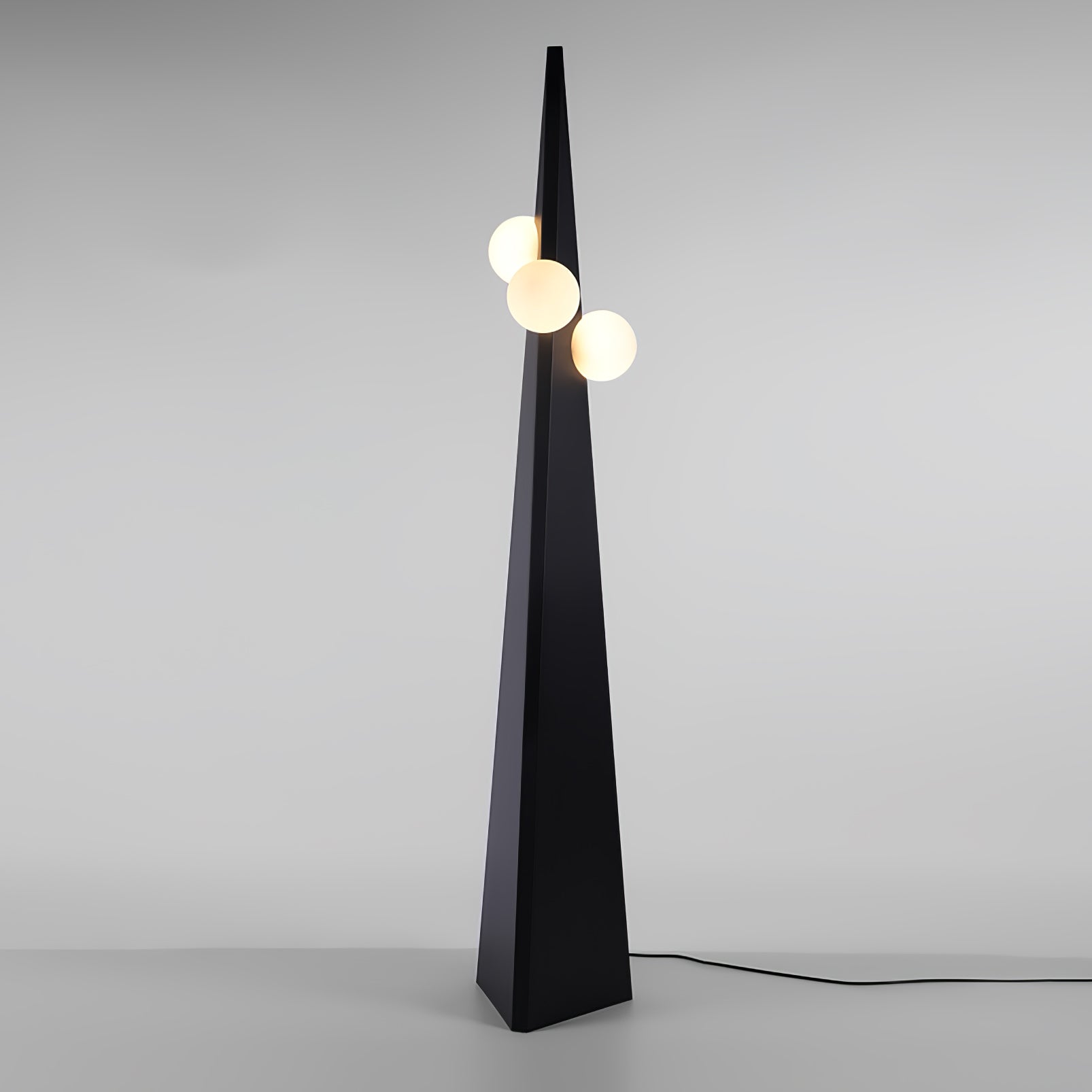 Lymarora Sculptural Metal Floor Lamp - Blowlighting