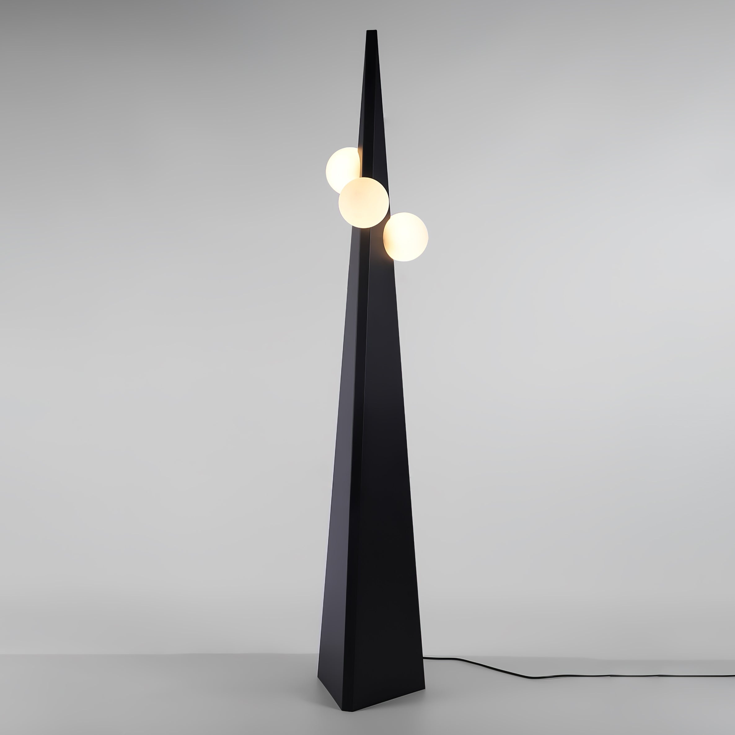 Lymarora Sculptural Metal Floor Lamp - Blowlighting