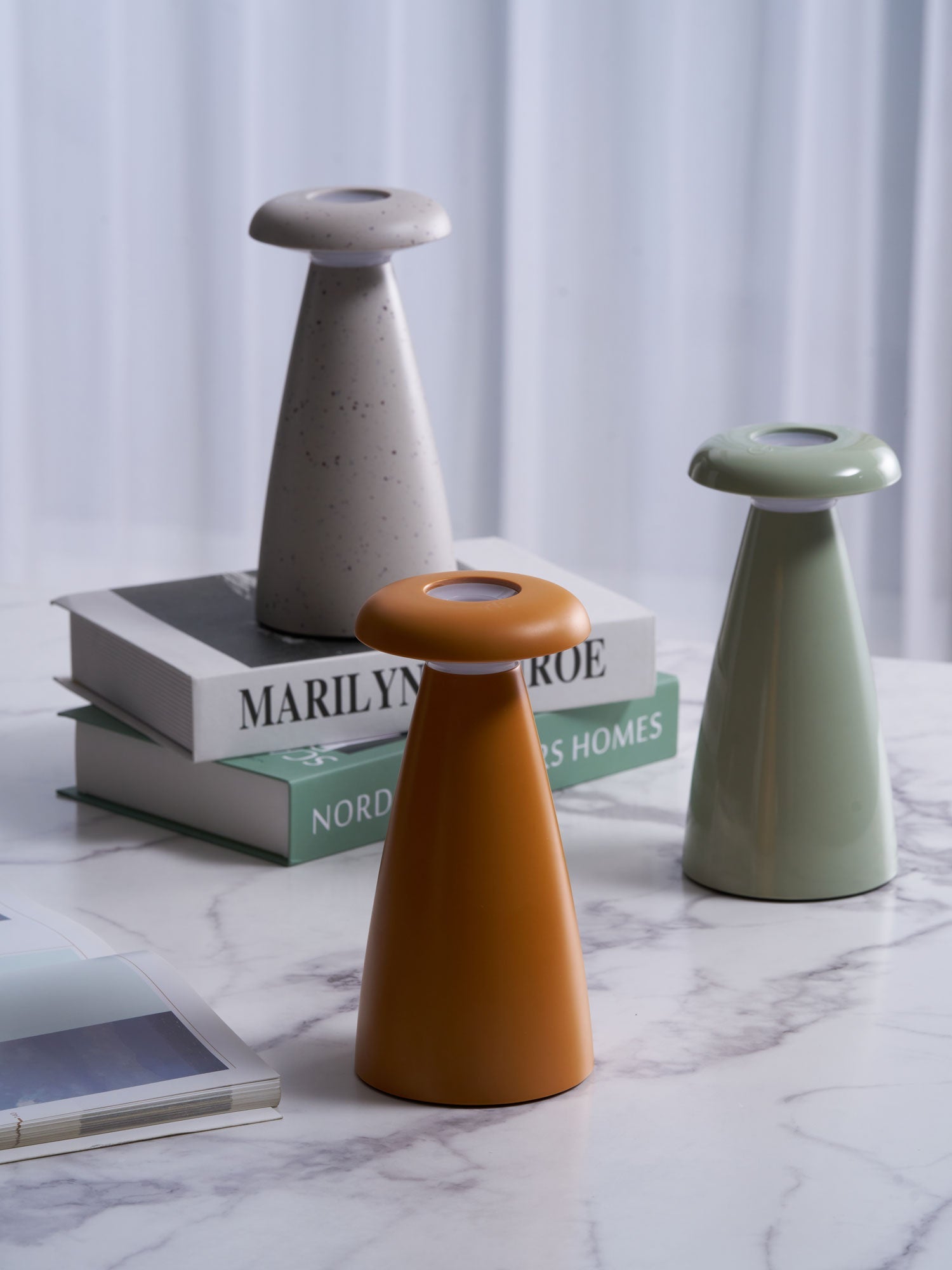 Noko Mushroom Rechargeable Table Lamp - Blowlighting