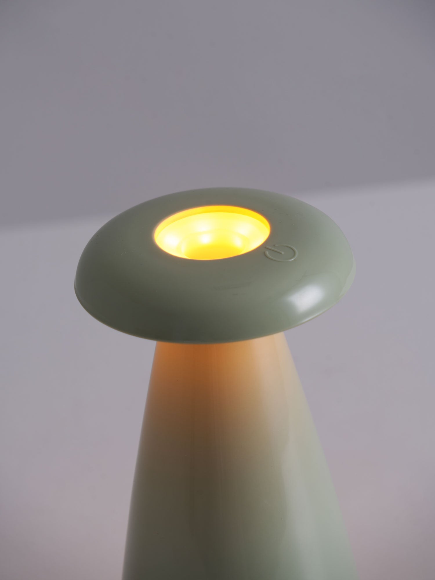 Noko Mushroom Rechargeable Table Lamp - Blowlighting
