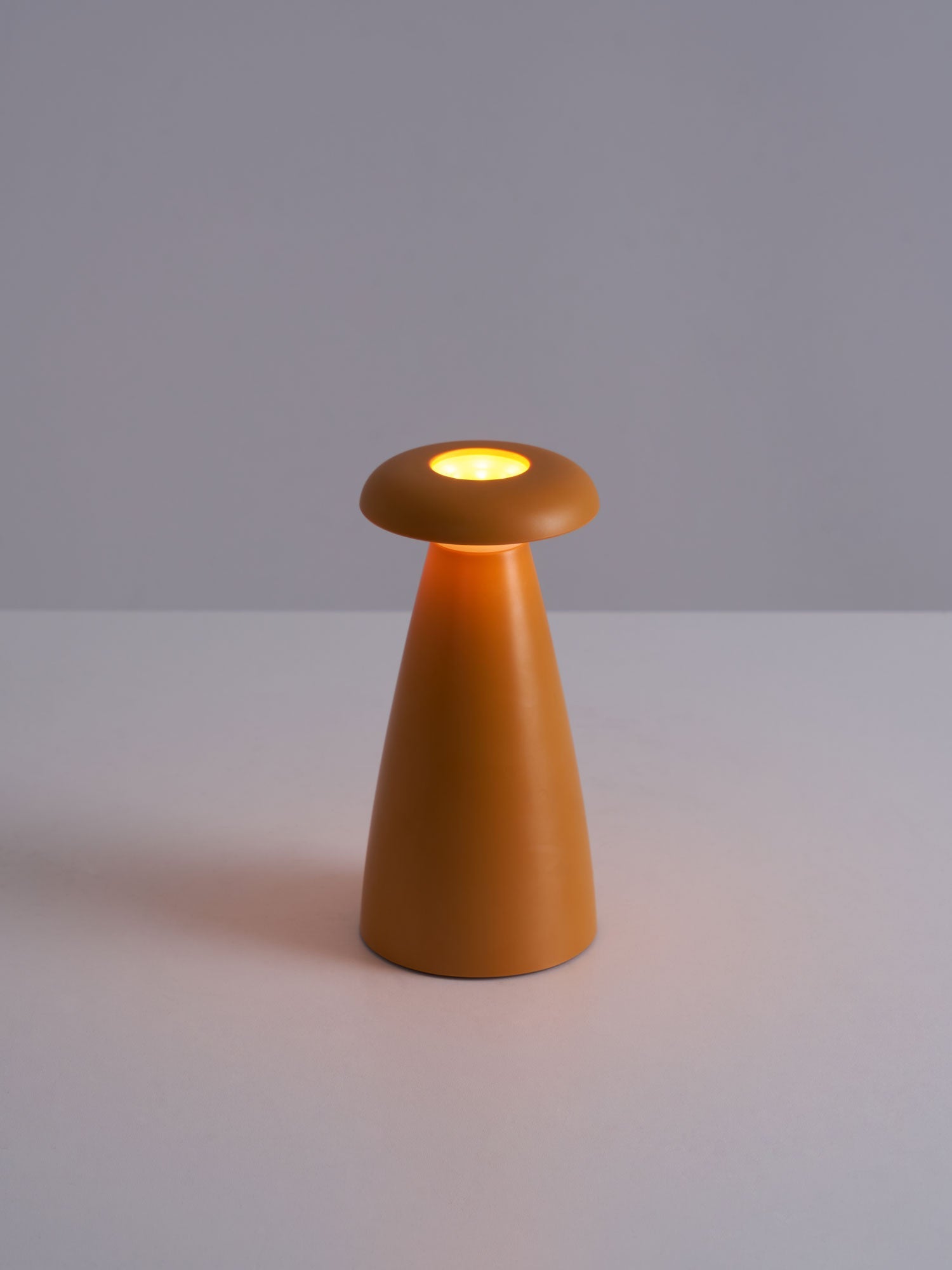 Noko Mushroom Rechargeable Table Lamp - Blowlighting
