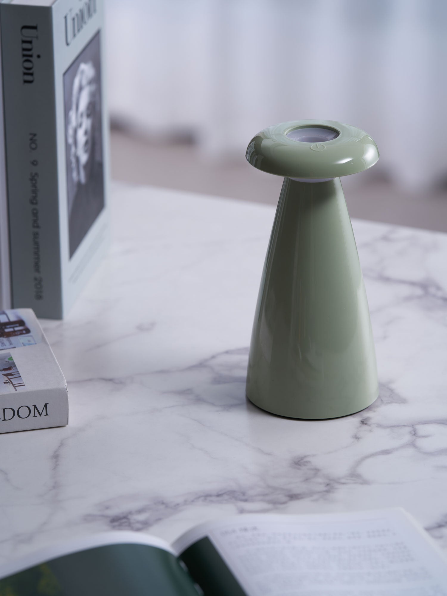 Noko Mushroom Rechargeable Table Lamp - Blowlighting