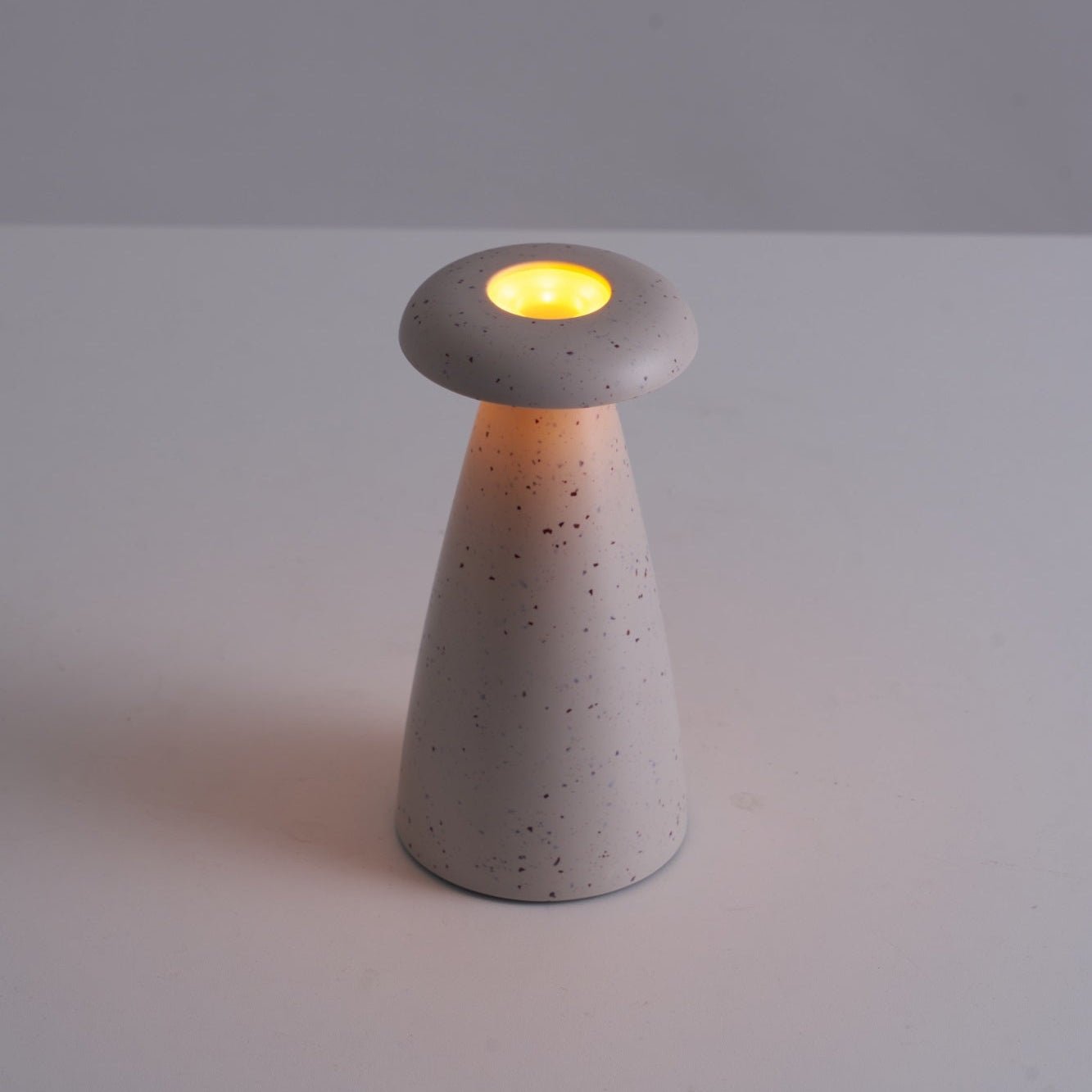 Noko Mushroom Rechargeable Table Lamp - Blowlighting