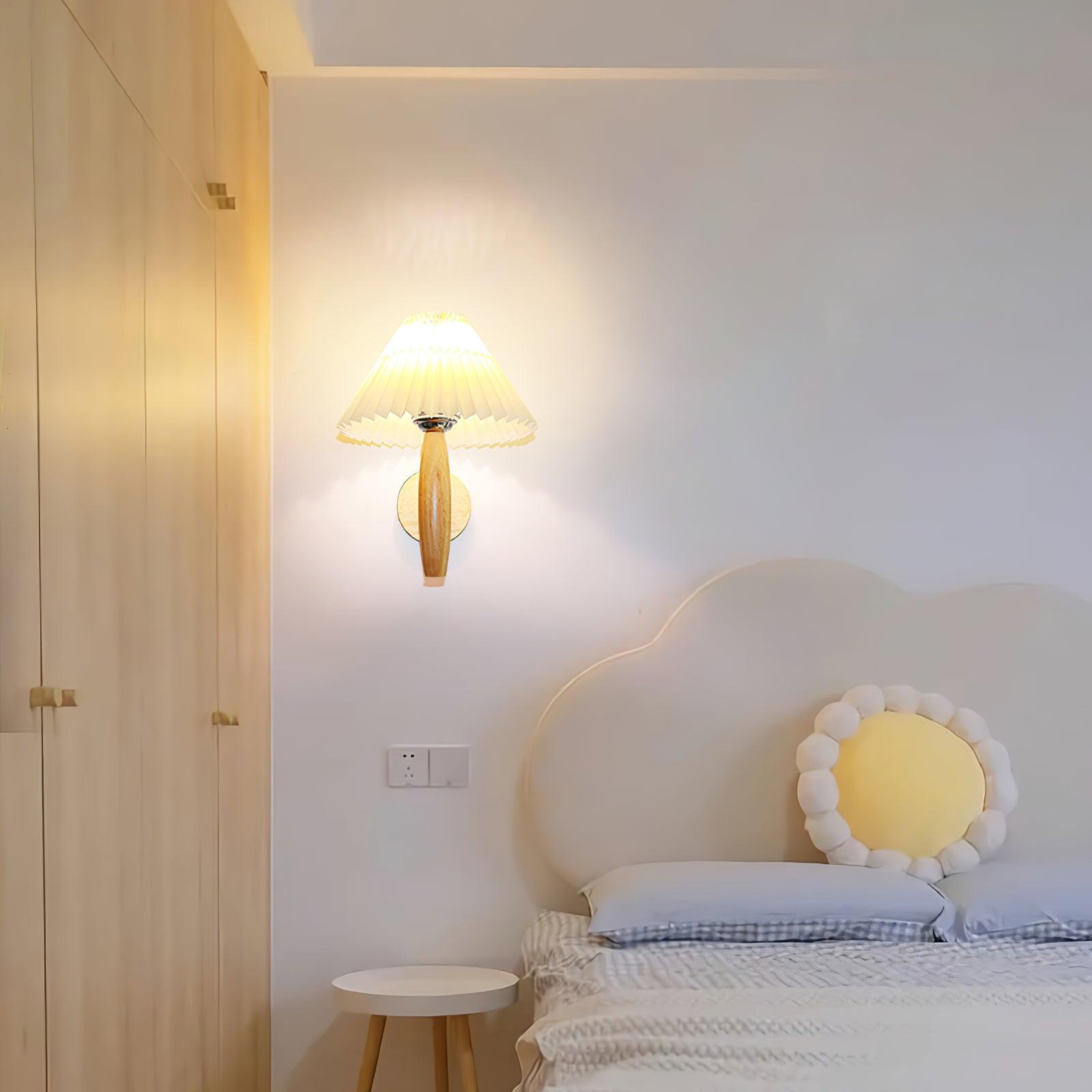 Lincoln Modern Wood Wall Lamp - Blowlighting