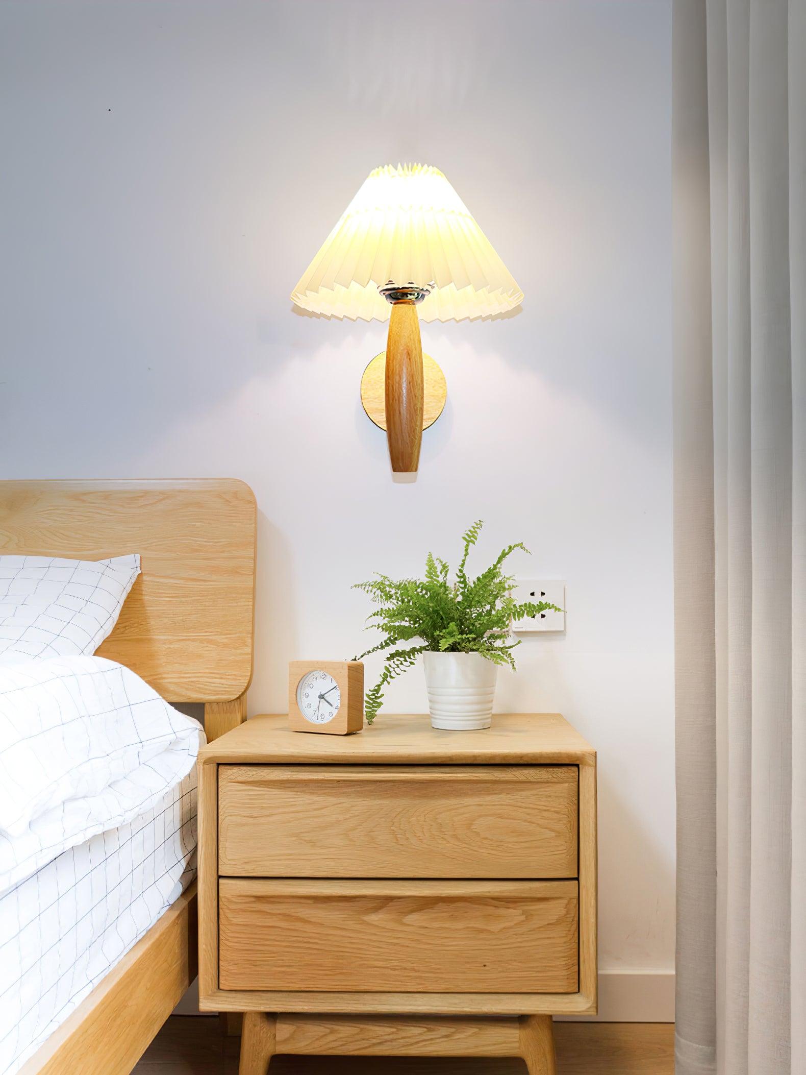Lincoln Modern Wood Wall Lamp - Blowlighting