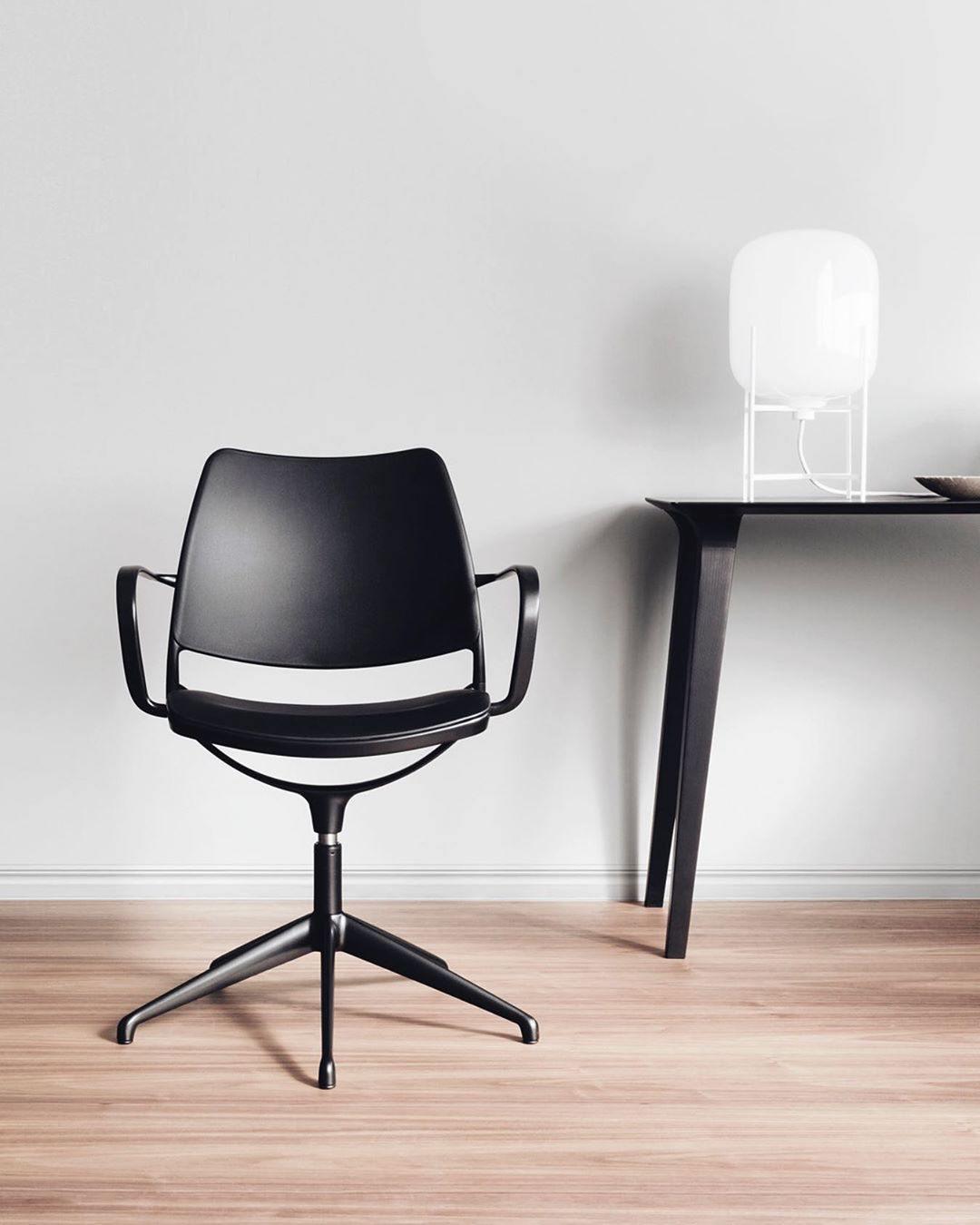 Oda Table Lamp - Blowlighting