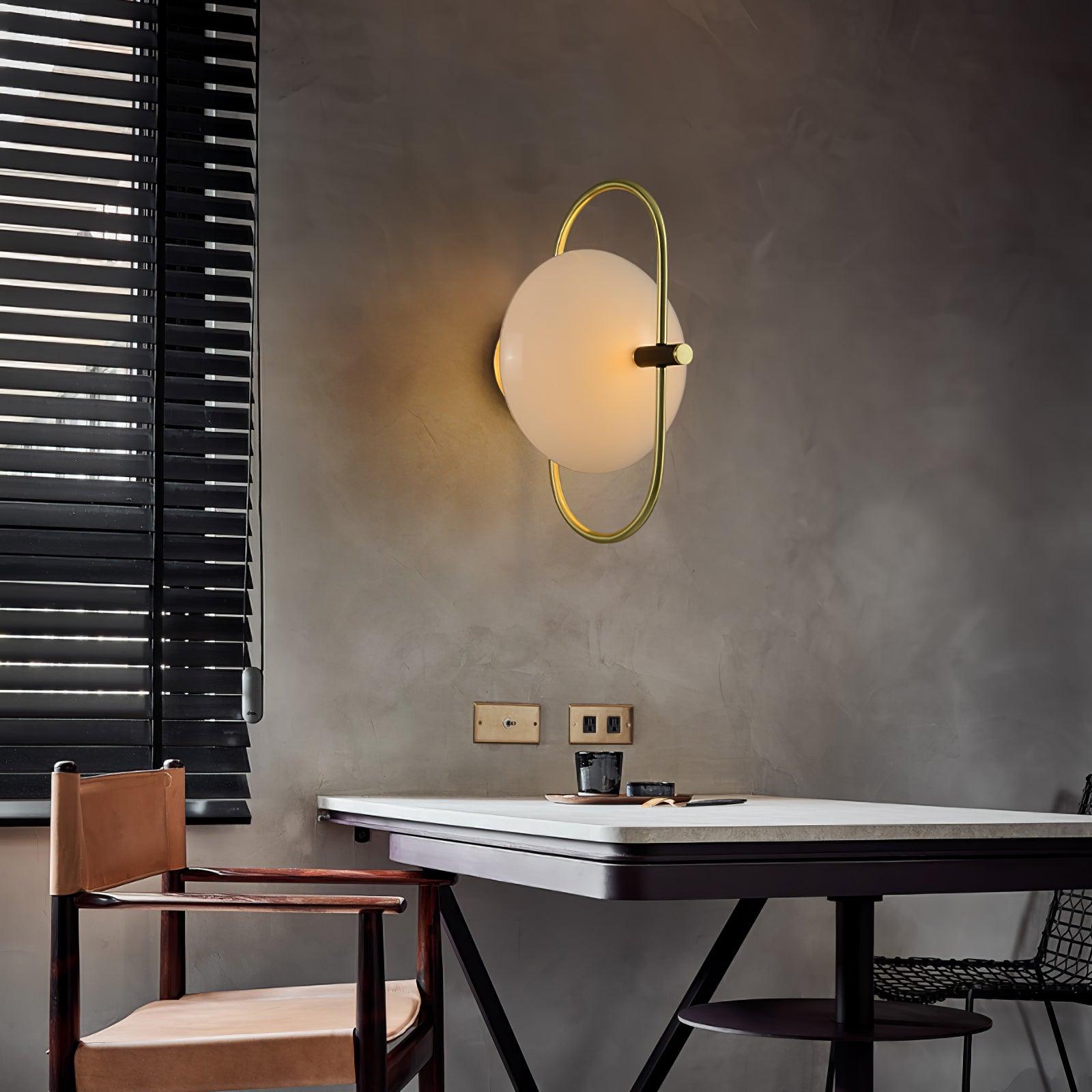 Madison Minimalist Metal Wall Lamp - Blowlighting