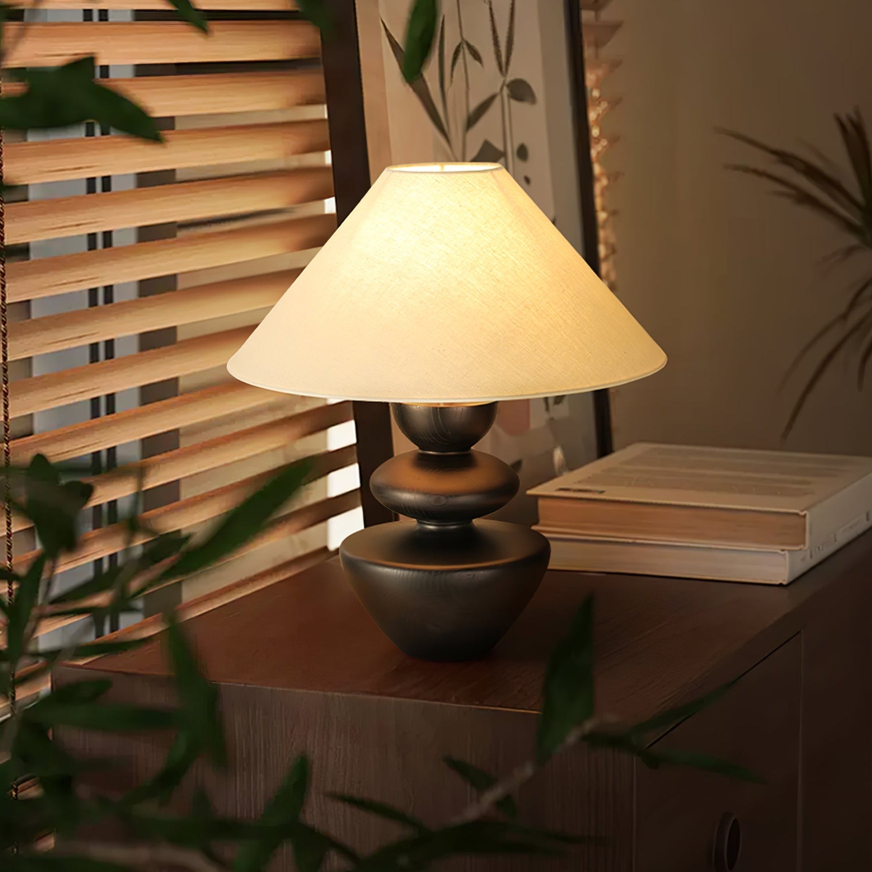 Ombra Totem Table Lamp - Blowlighting