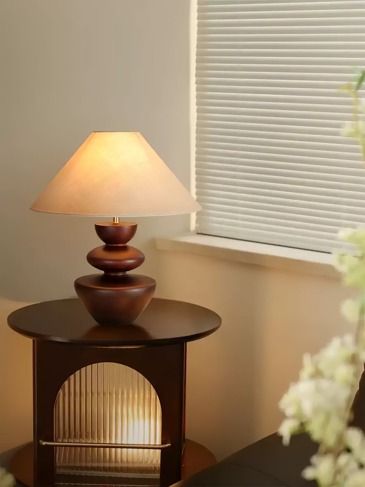 Ombra Totem Table Lamp - Blowlighting