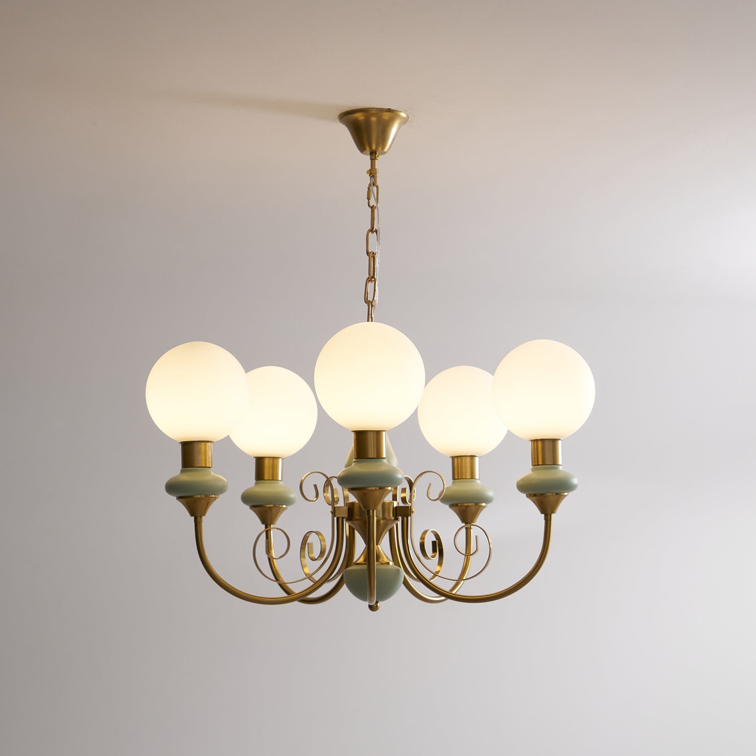 Onyx Chandelier - Blowlighting