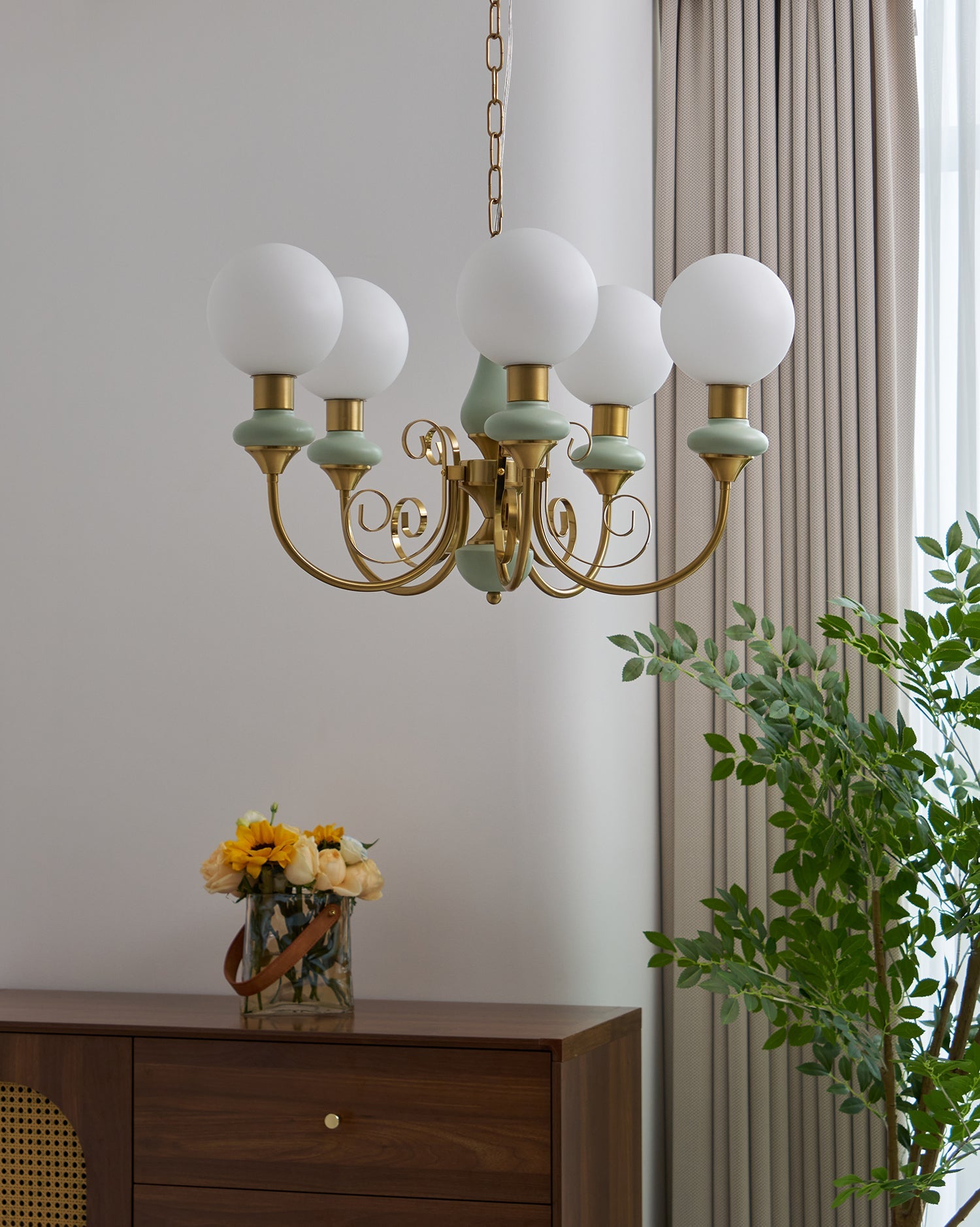 Onyx Chandelier - Blowlighting