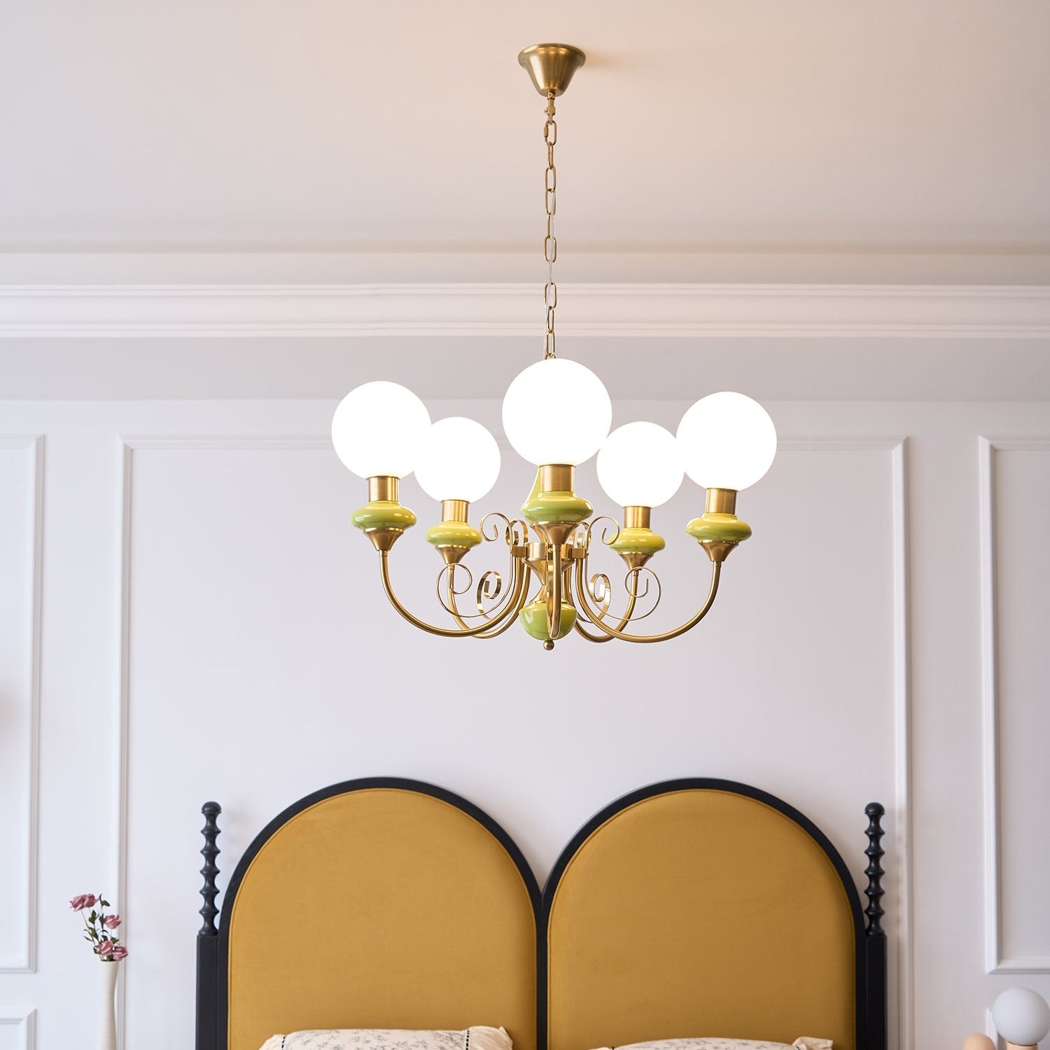 Onyx Chandelier - Blowlighting