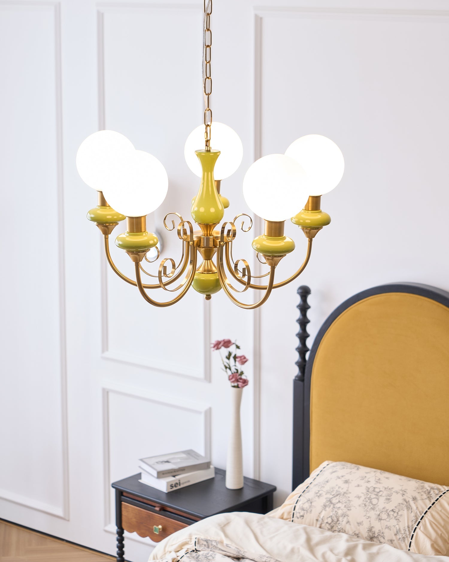 Onyx Chandelier - Blowlighting