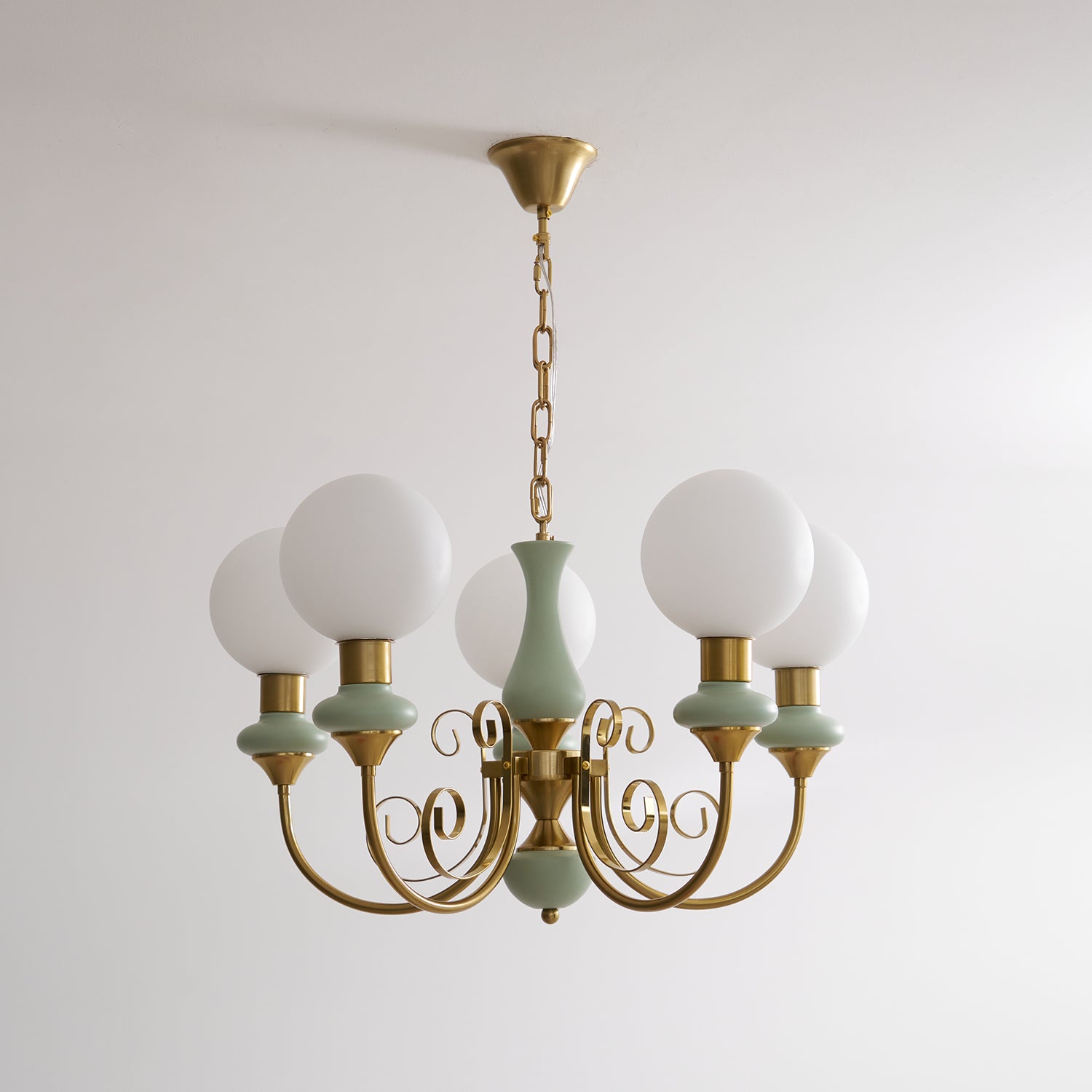 Onyx Chandelier - Blowlighting