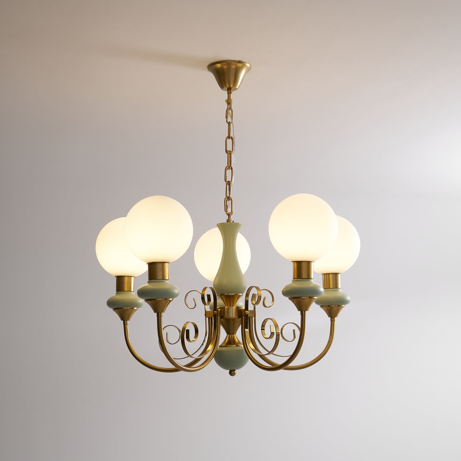 Onyx Chandelier - Blowlighting
