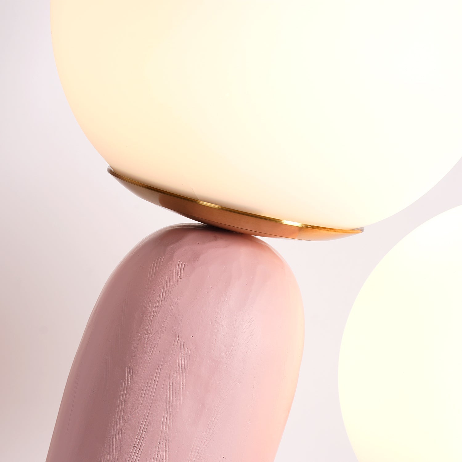 Oo Rough Table Lamp - Blowlighting