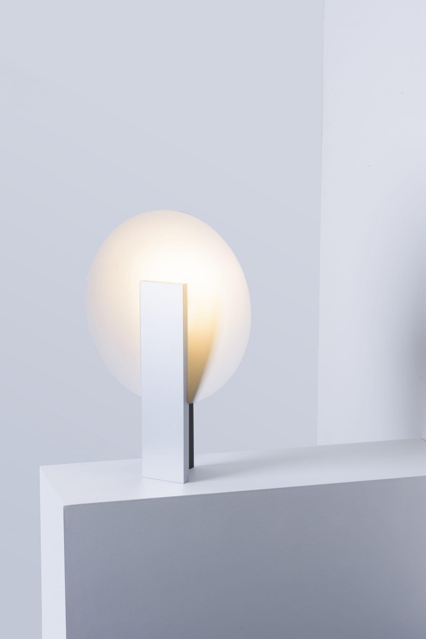 Orbe Table Lamp - Blowlighting