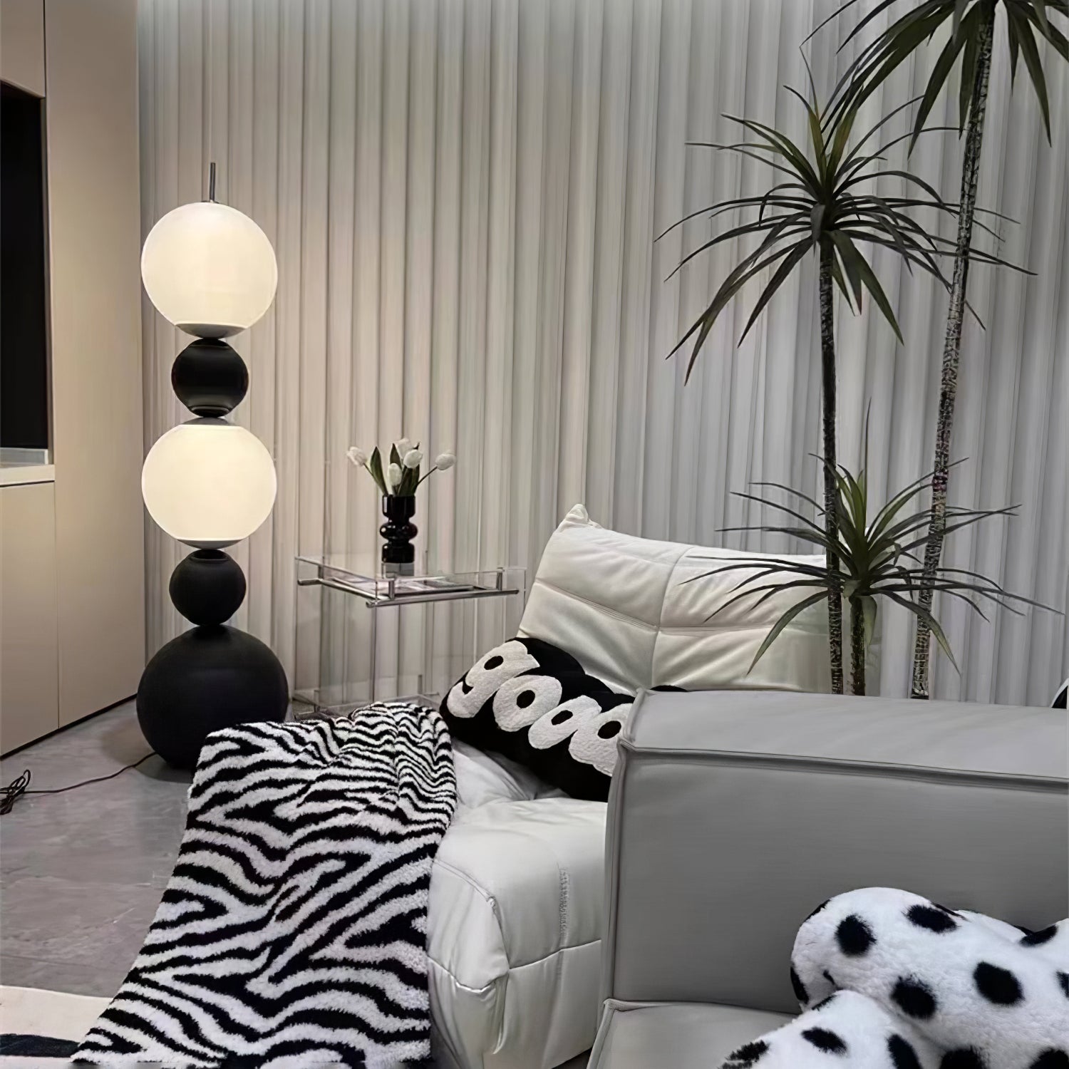 Ervynel Spherical Black Metal Floor Lamp - Blowlighting