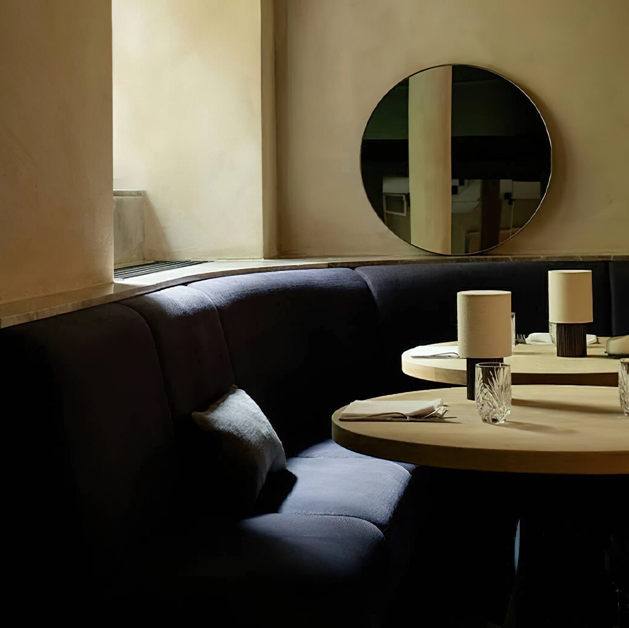 Orlo Ribbed Table Lamp - Blowlighting