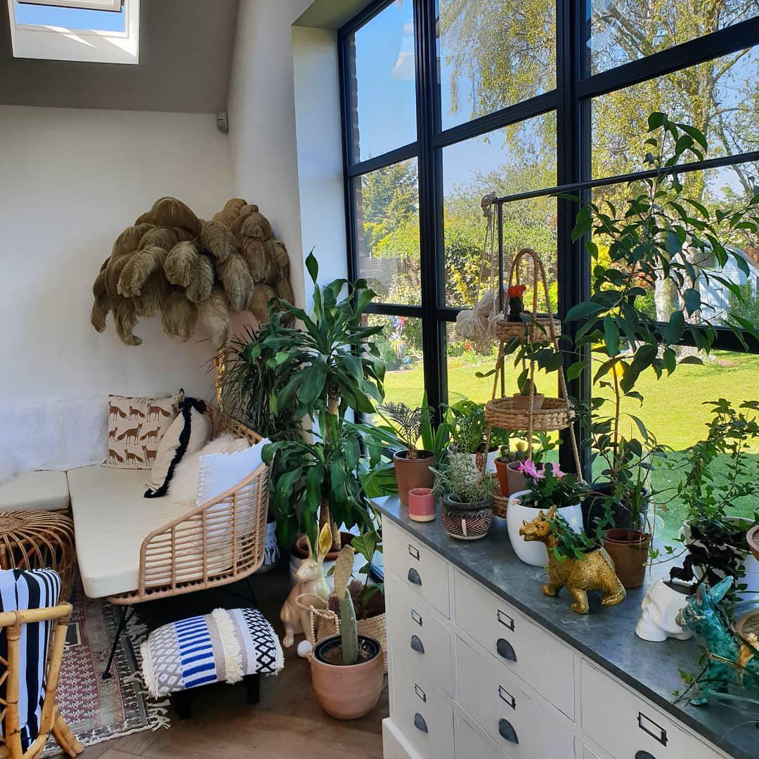 Ostrich Feather Brass Floor Lamp - Blowlighting