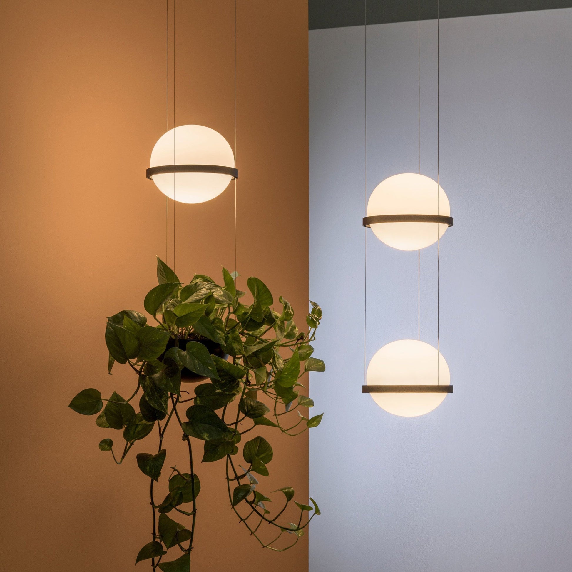 Orbit Sphere Pendant Lamp - Blowlighting