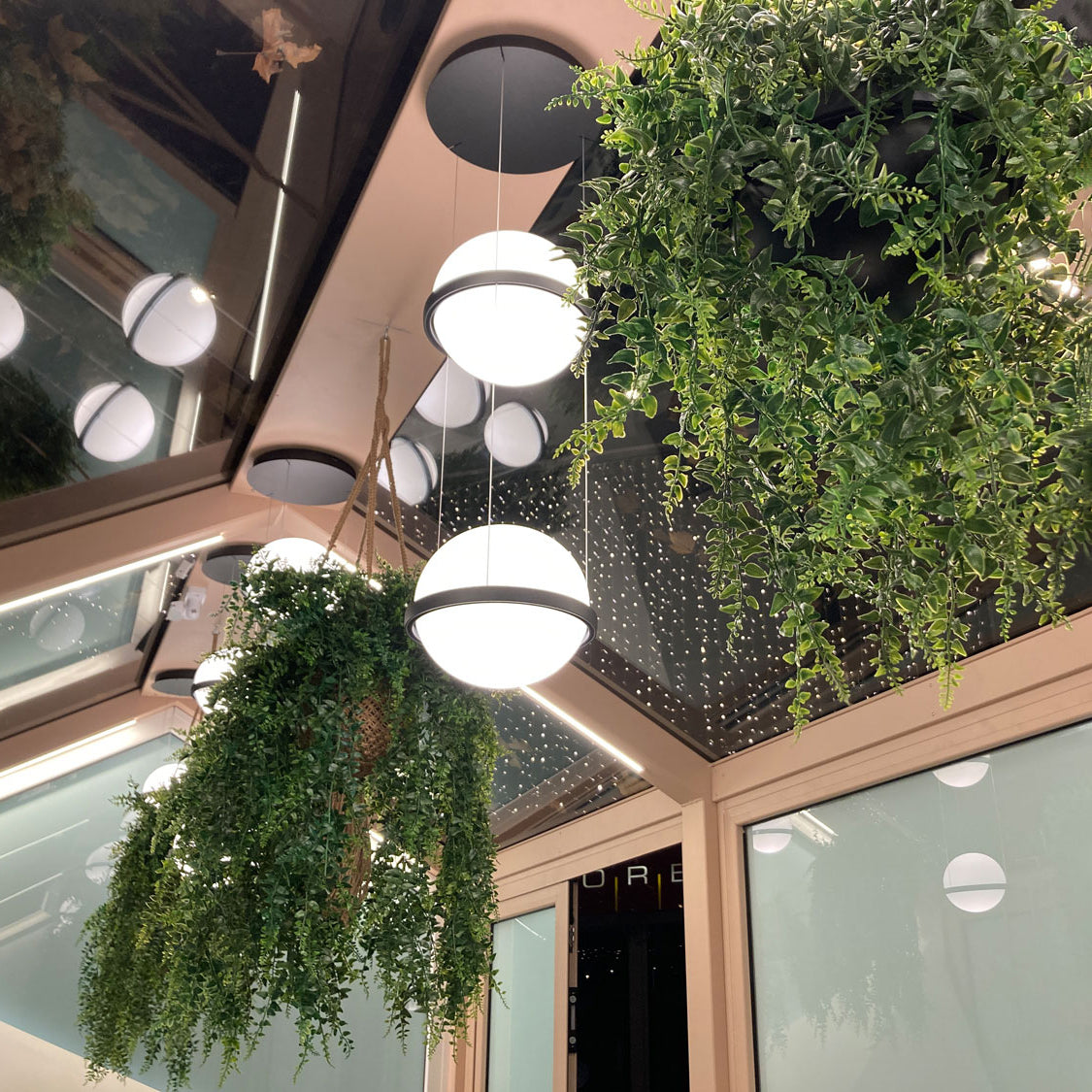 Orbit Sphere Pendant Lamp - Blowlighting