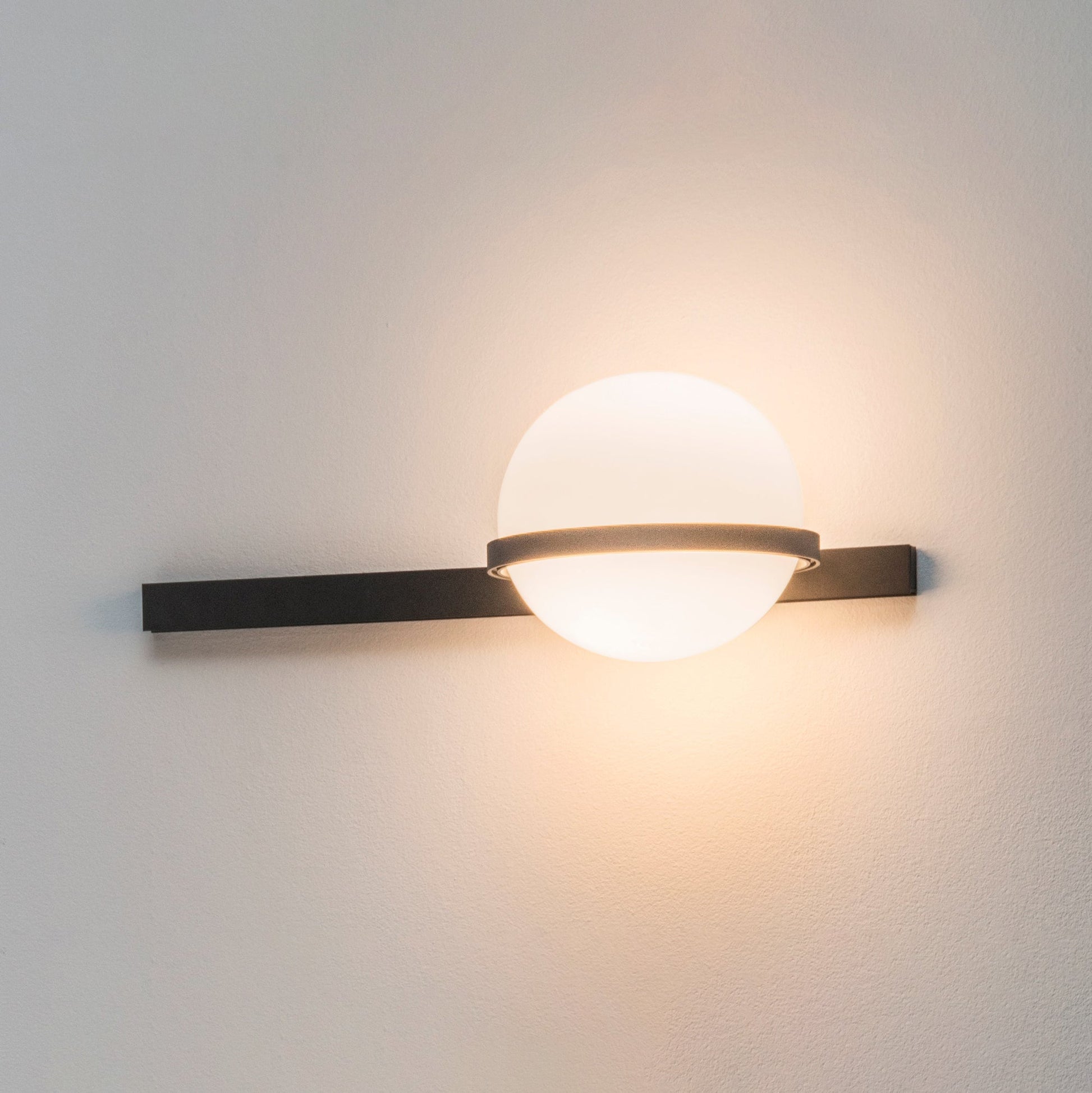 Solstice Wall Light - Blowlighting