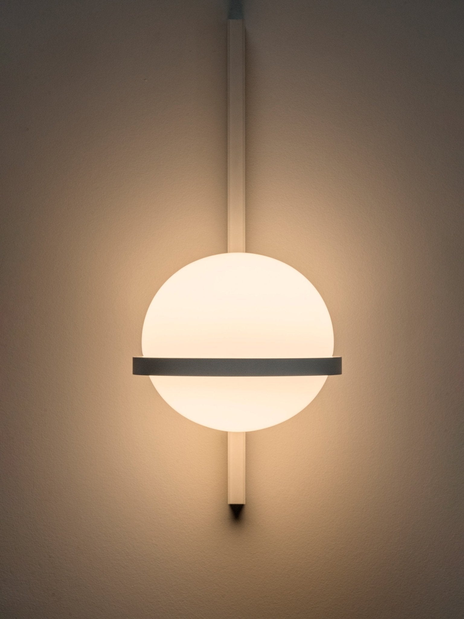 Solstice Wall Light - Blowlighting