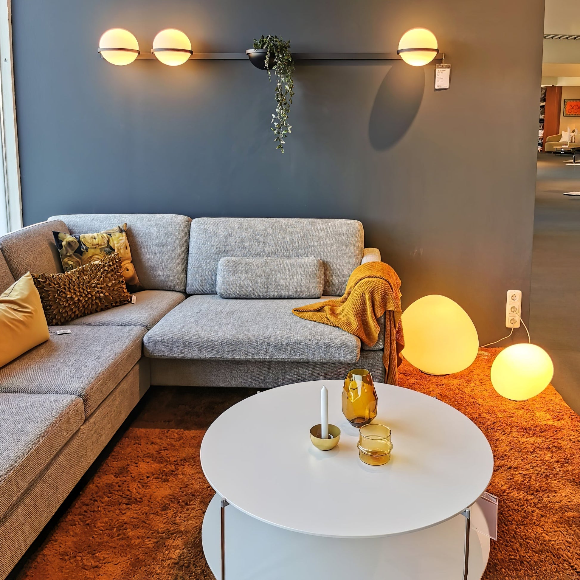 Solstice Wall Light - Blowlighting