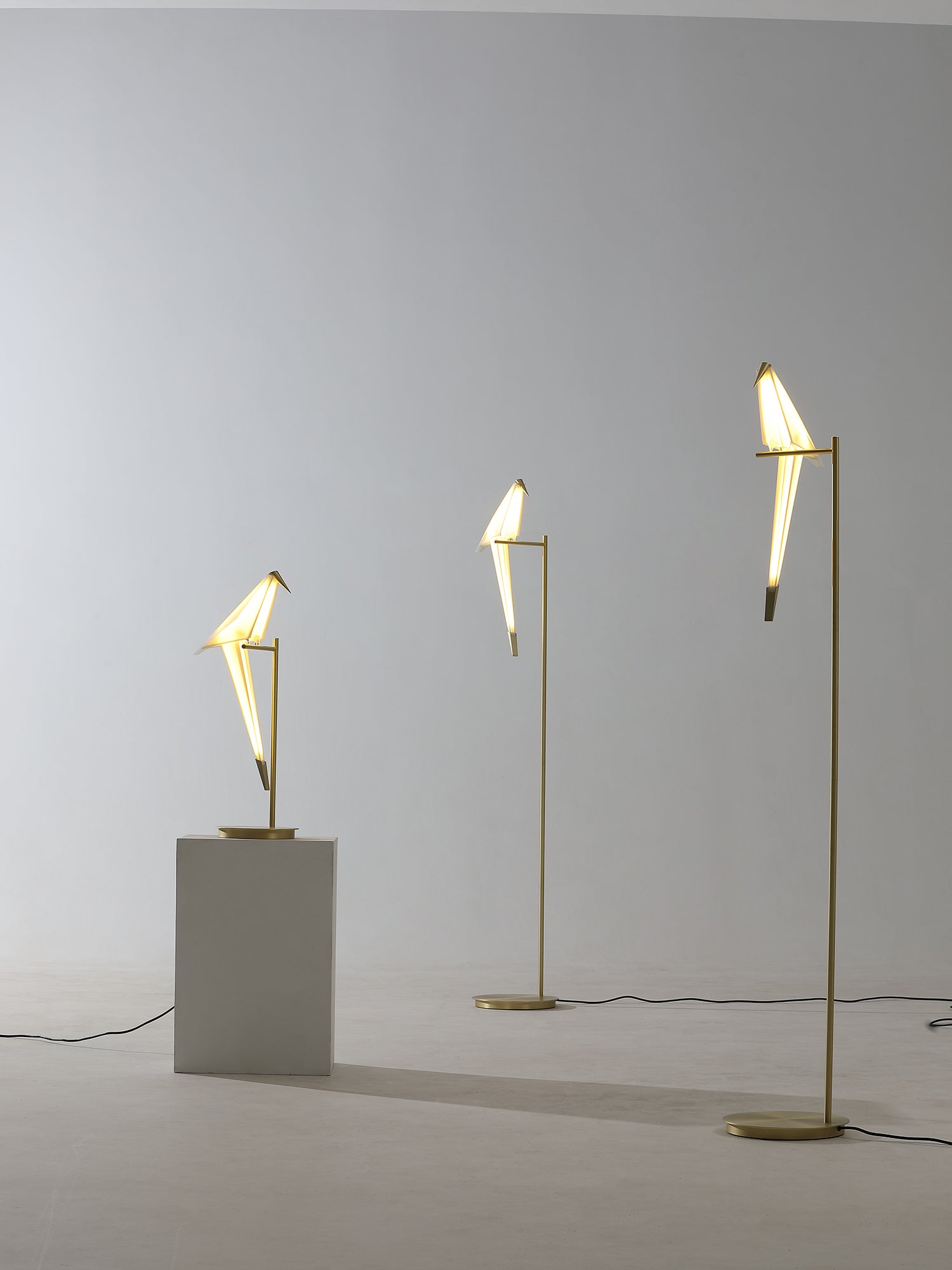 Paper Crane Bird Floor Lamp - Blowlighting