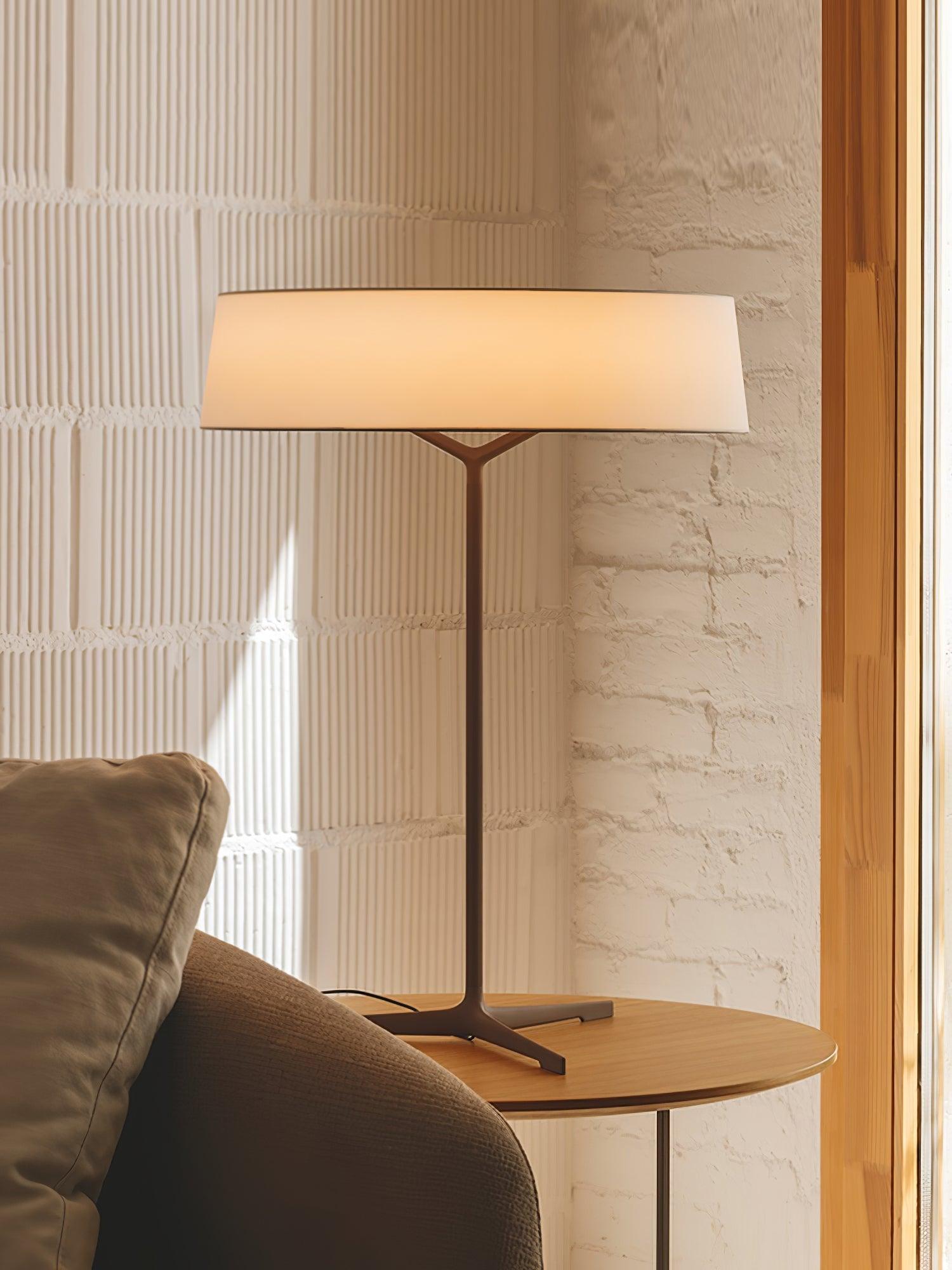 Dama Table Lamp - Blowlighting