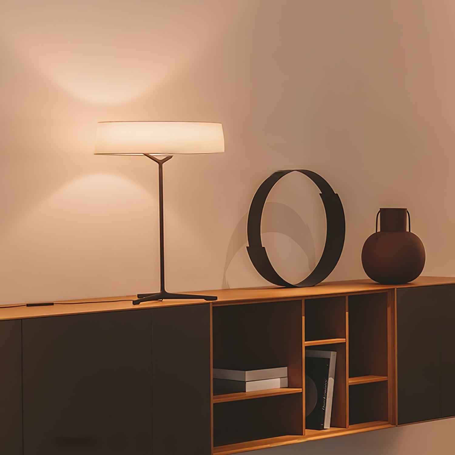 Dama Table Lamp - Blowlighting