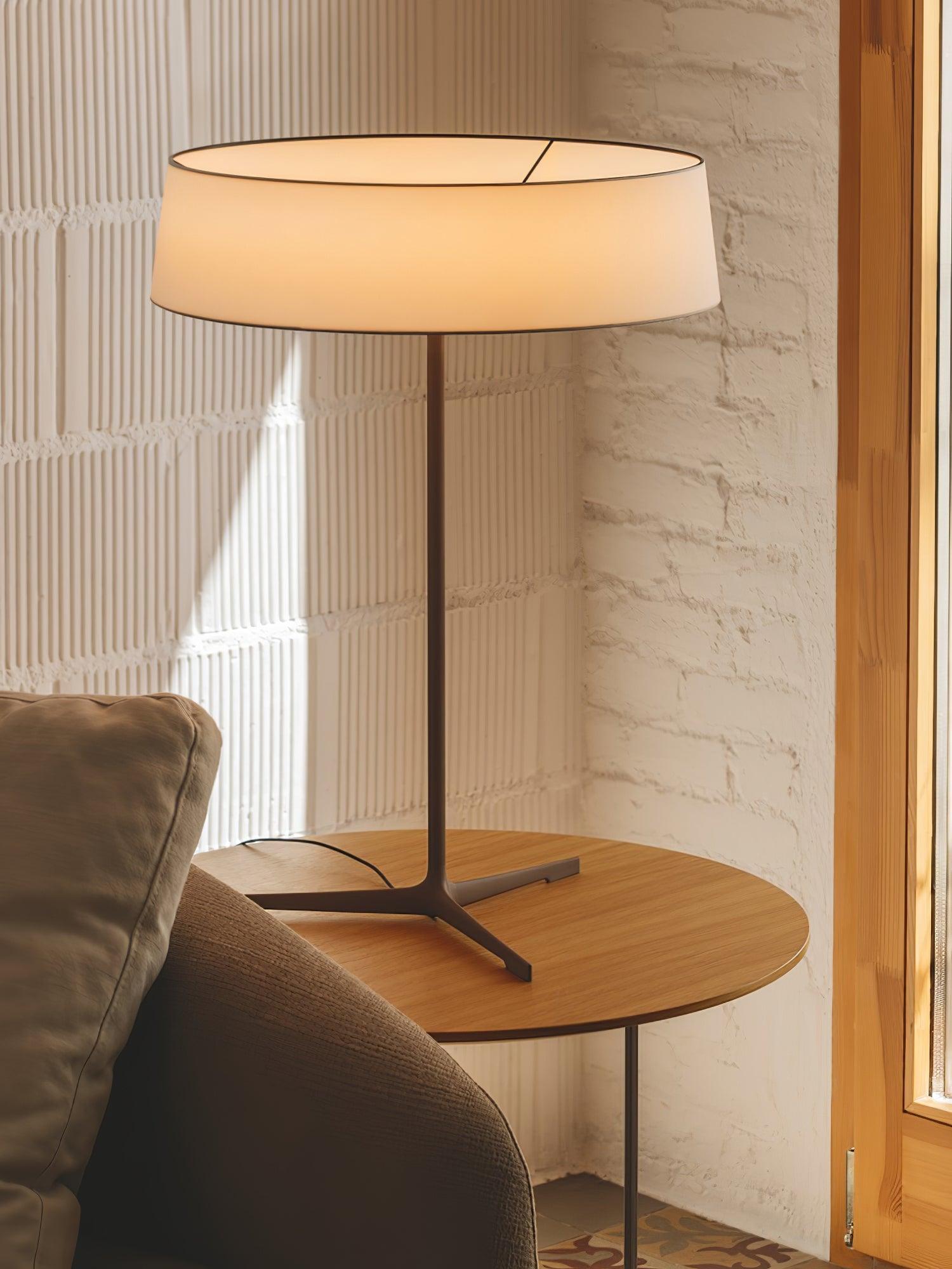 Dama Table Lamp - Blowlighting
