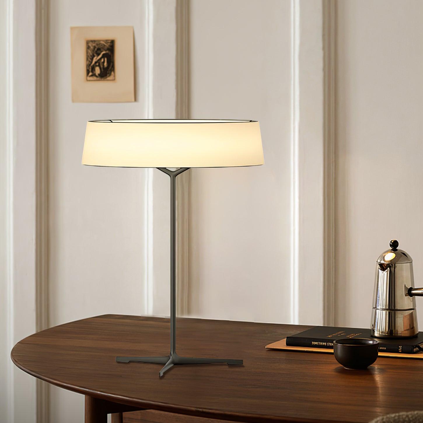 Dama Table Lamp - Blowlighting