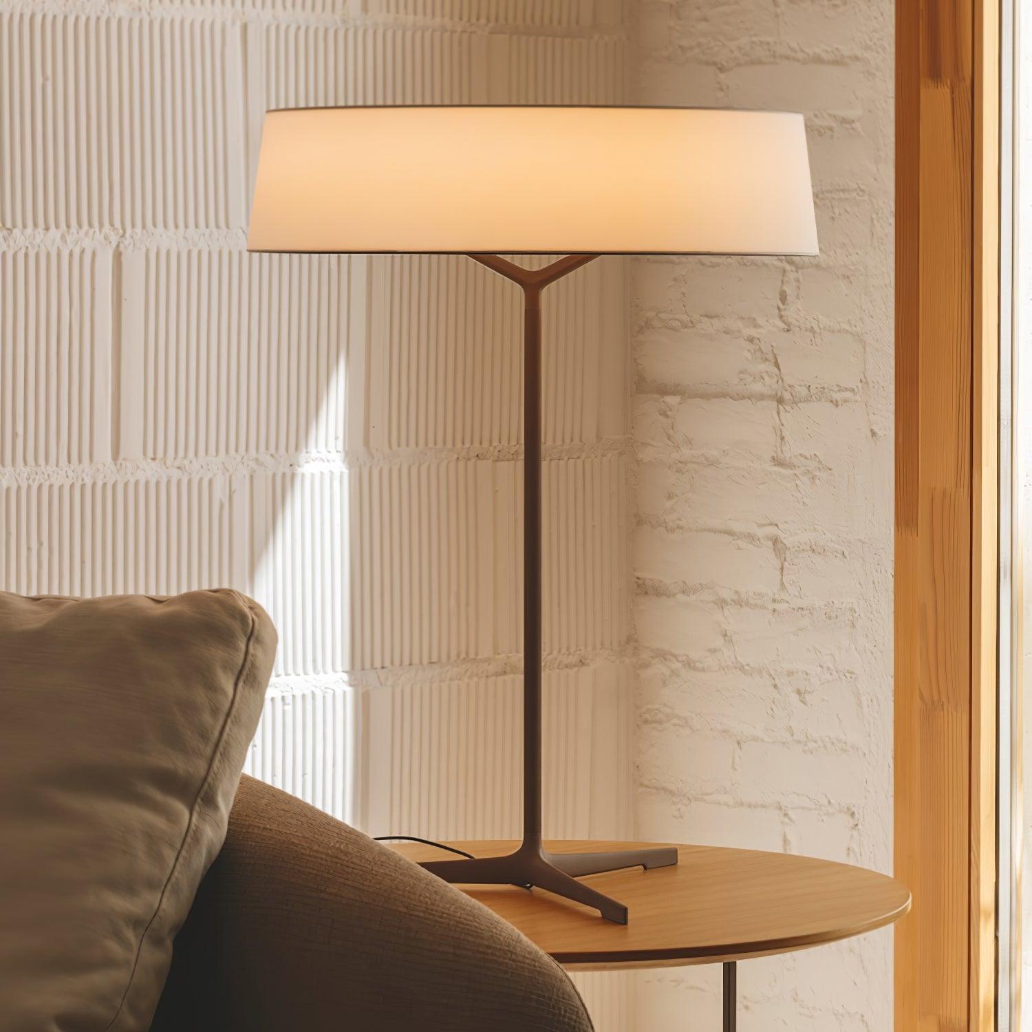 Dama Table Lamp - Blowlighting