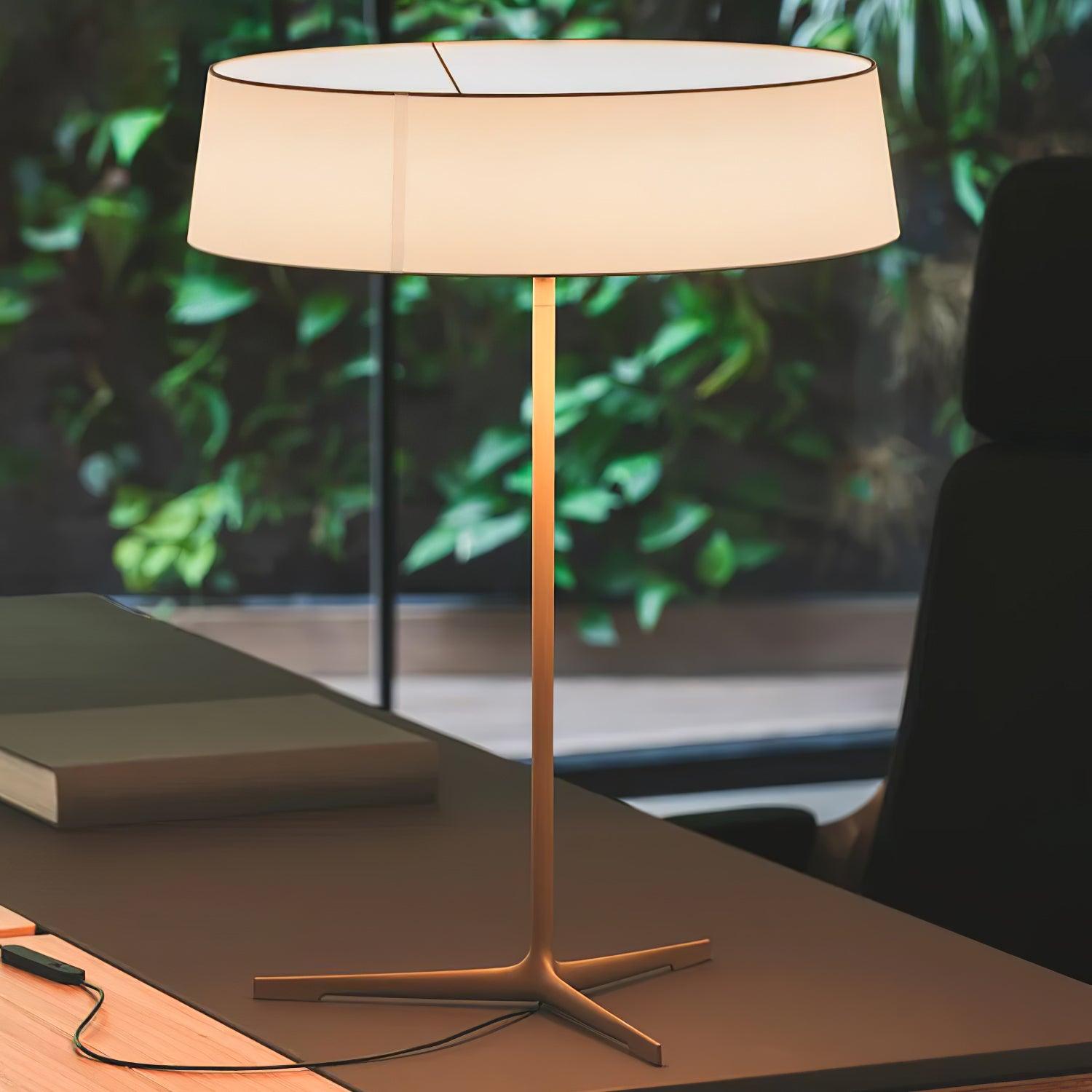 Dama Table Lamp - Blowlighting