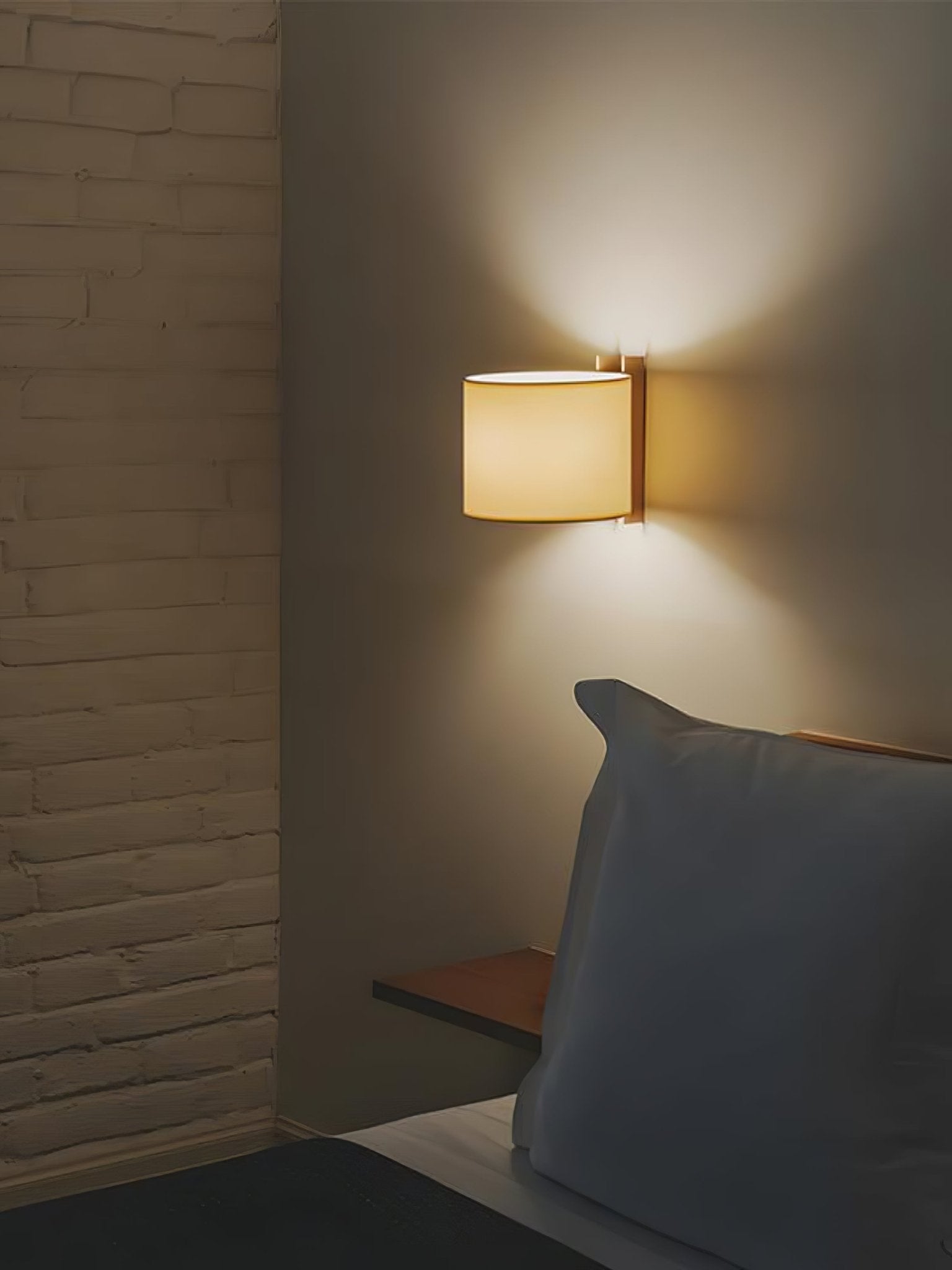 Aura Minimalist Fabric Wall Light - Blowlighting