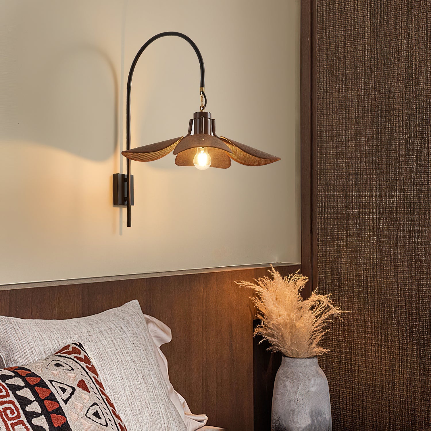 Petal Bloom Wall Lamp - Blowlighting