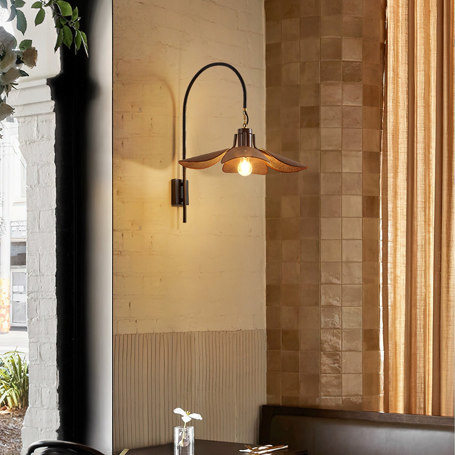 Petal Bloom Wall Lamp - Blowlighting