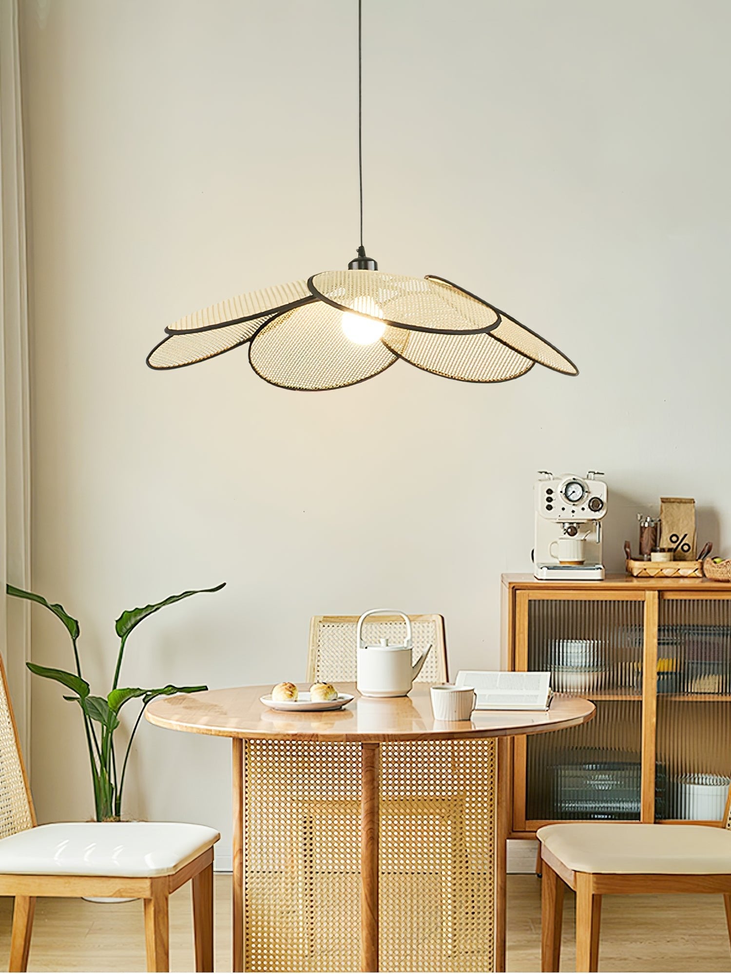 Petals Rattan Pendant Lamp - Blowlighting