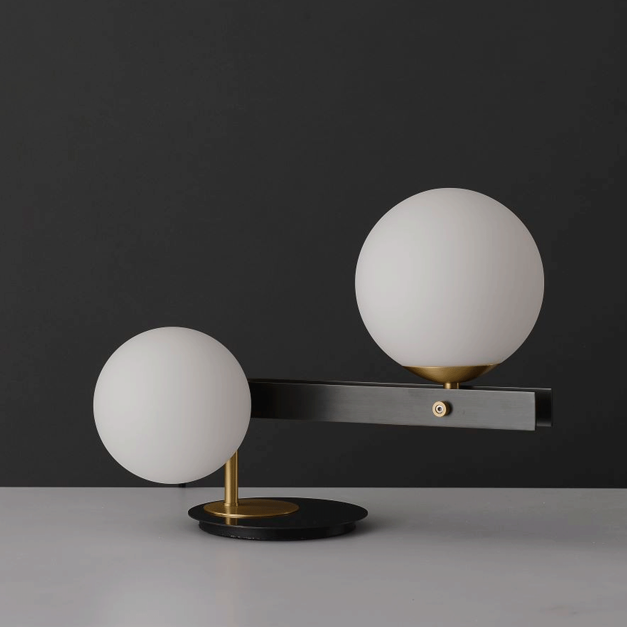 Planeta Table Lamp - Blowlighting