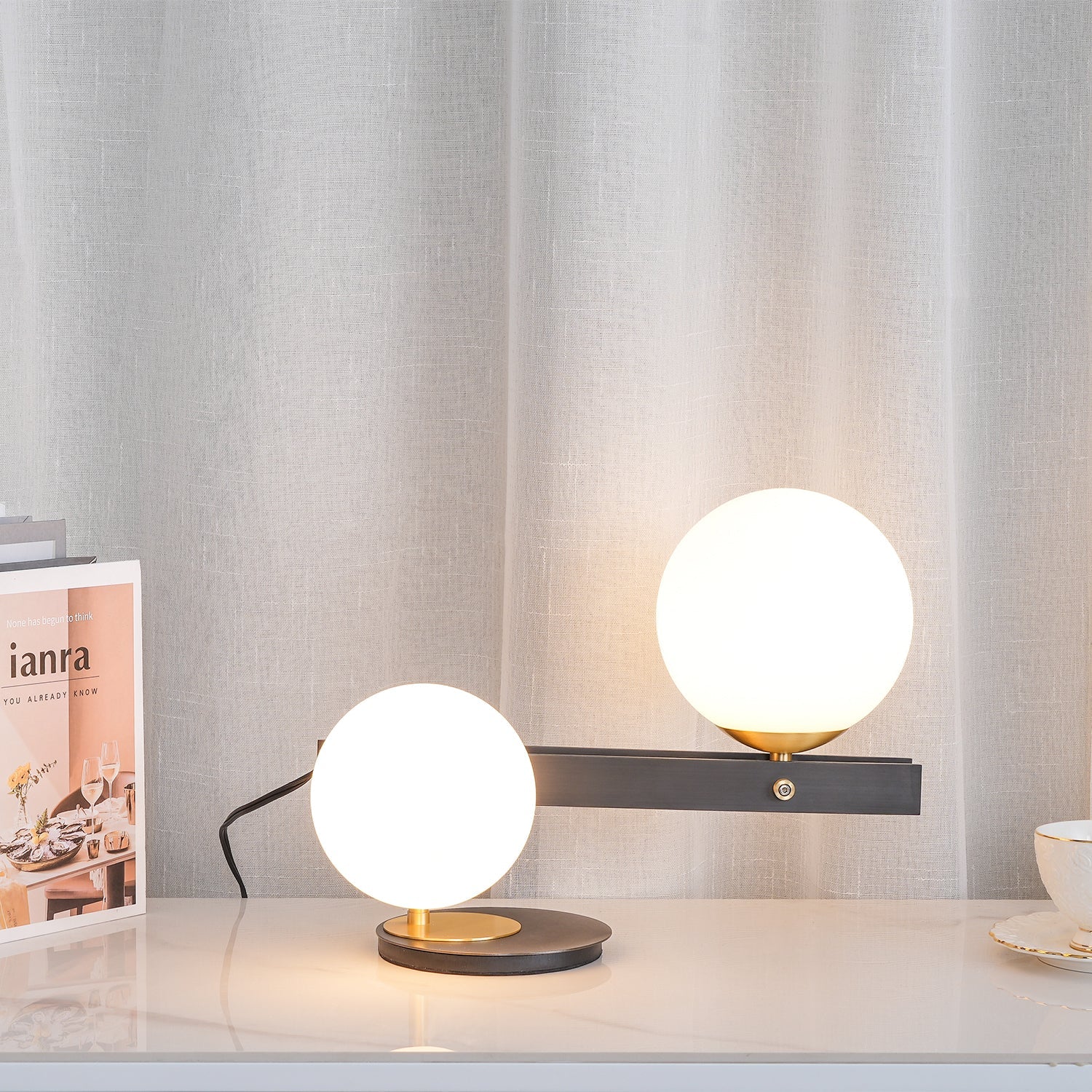 Planeta Table Lamp - Blowlighting