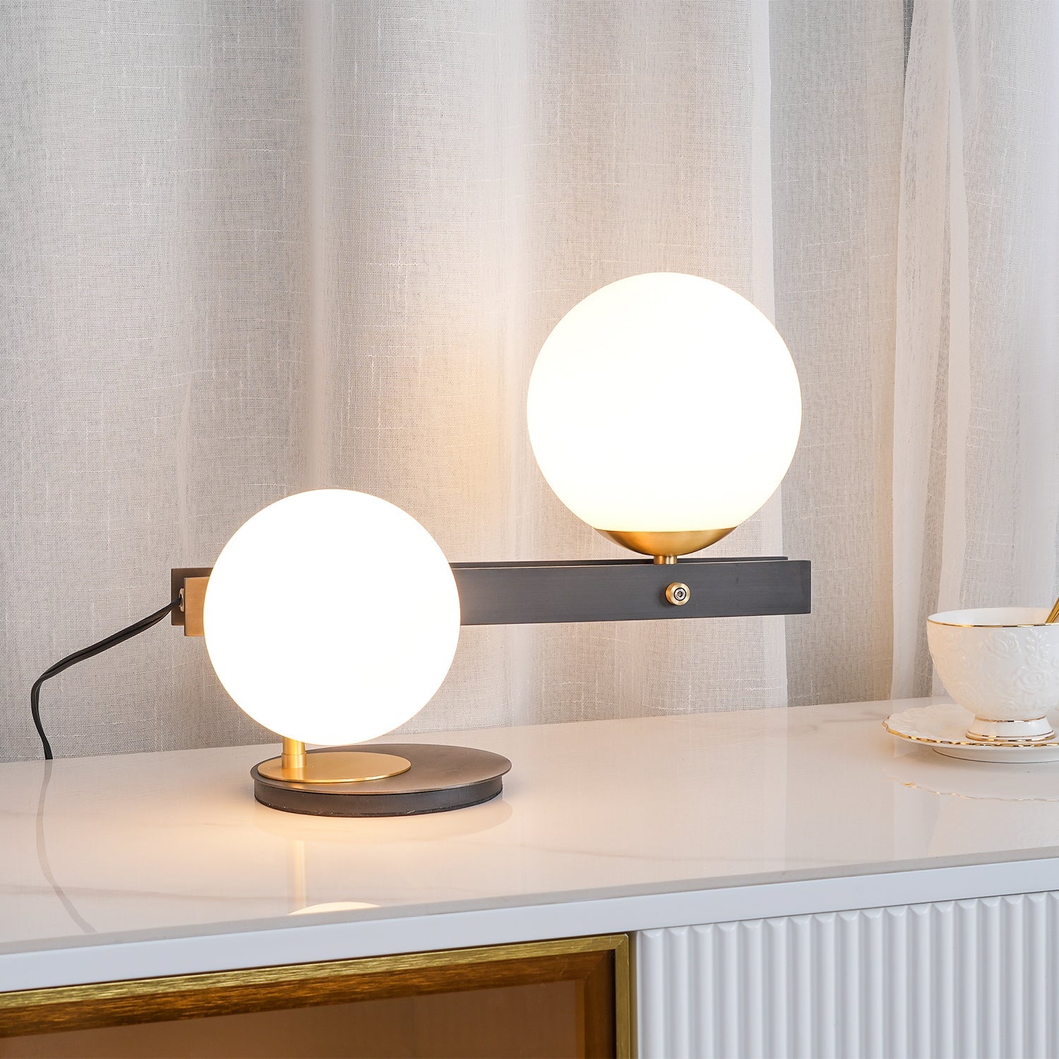 Planeta Table Lamp - Blowlighting