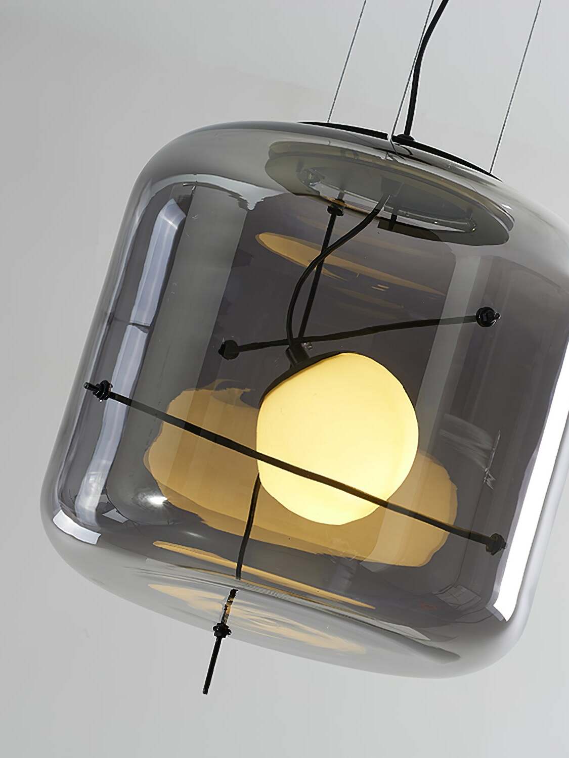 Plot Glass Pendant Light - Blowlighting