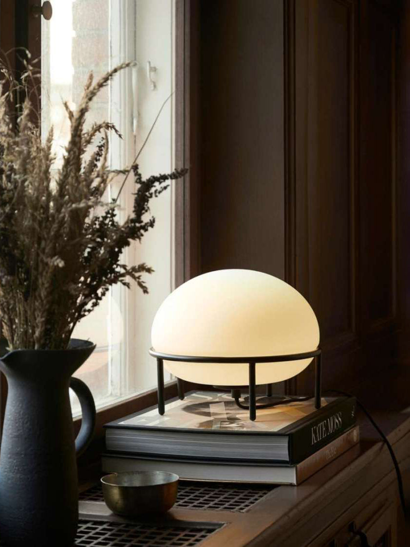 Pump Table Lamp - Blowlighting