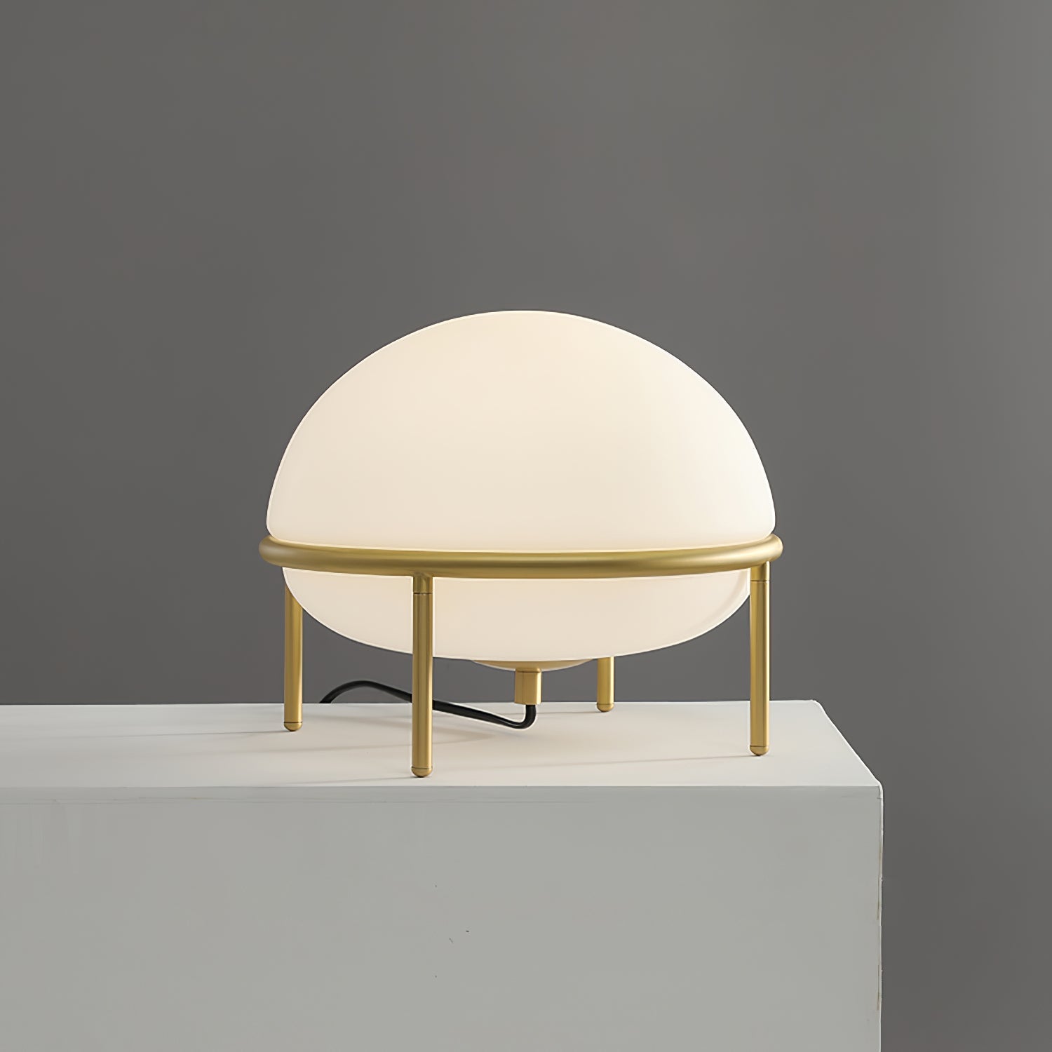 Pump Table Lamp - Blowlighting