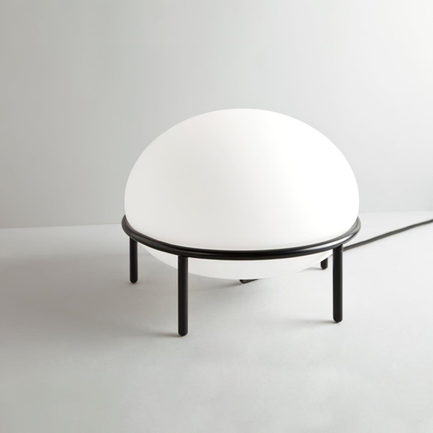 Pump Table Lamp - Blowlighting