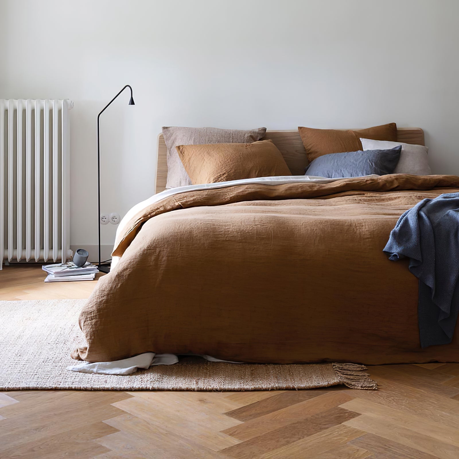 Pureform Floor Lamp - Blowlighting