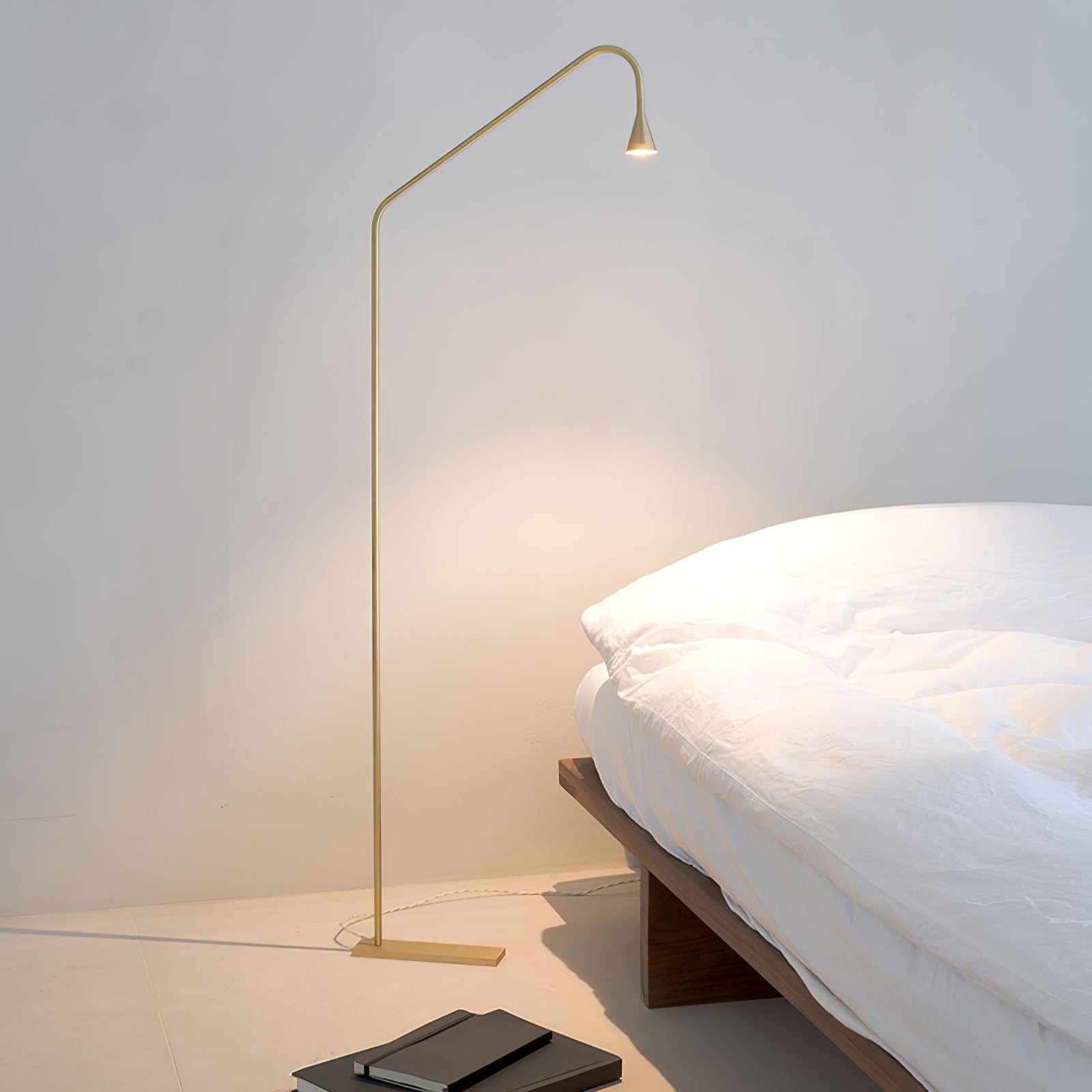 Pureform Floor Lamp - Blowlighting